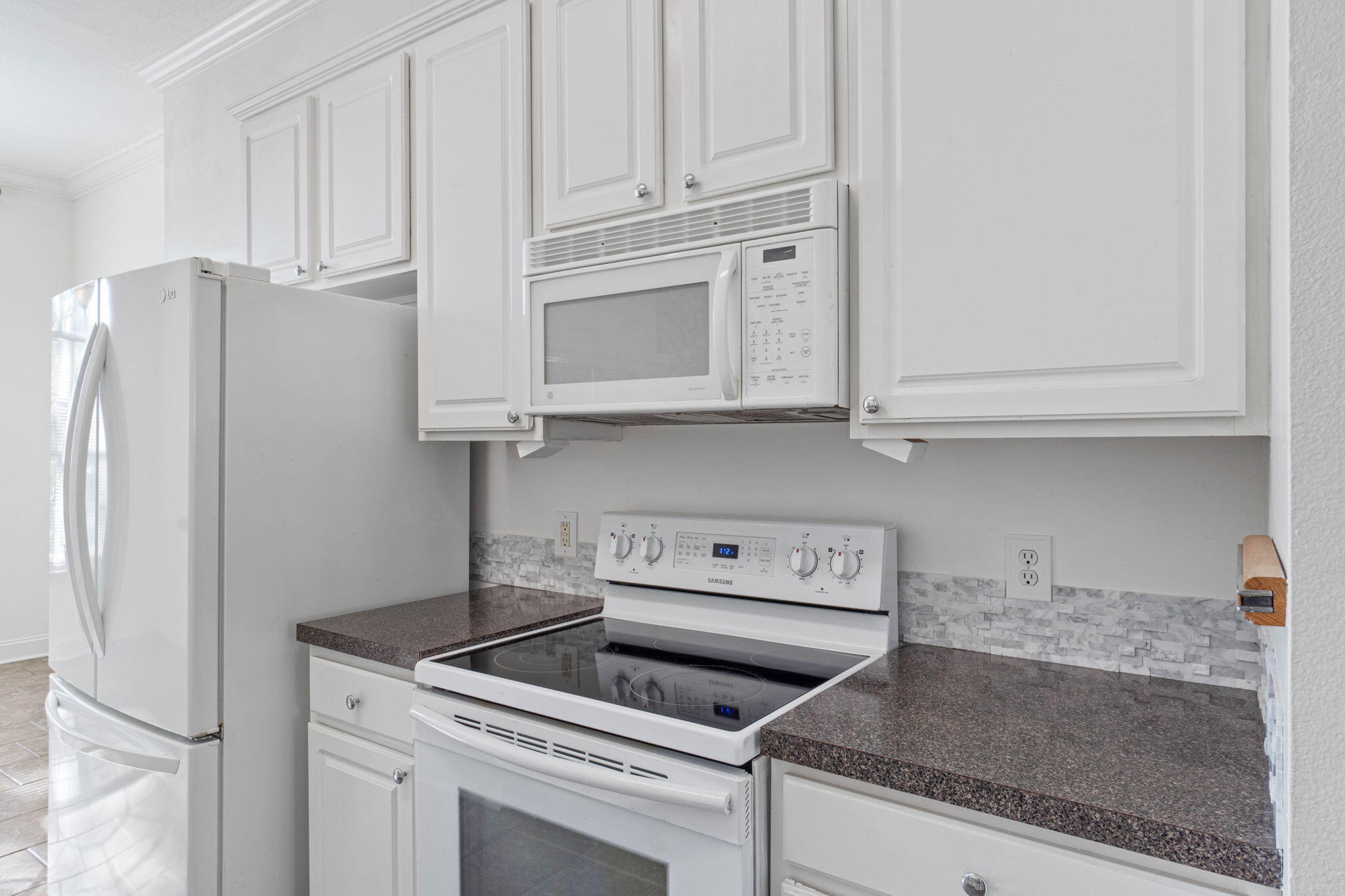 HARBOR OAKS - Residential