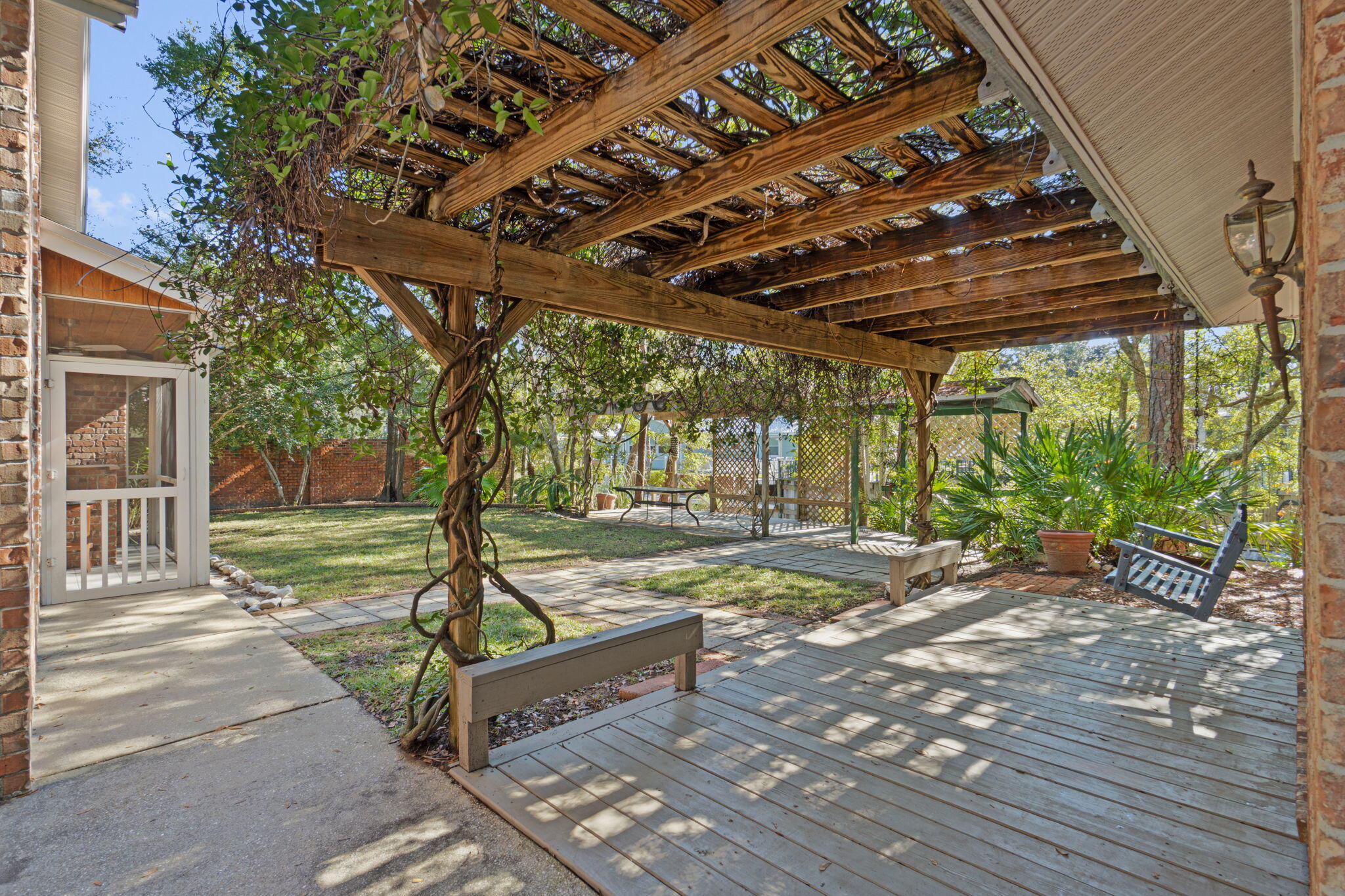 HARBOR OAKS - Residential