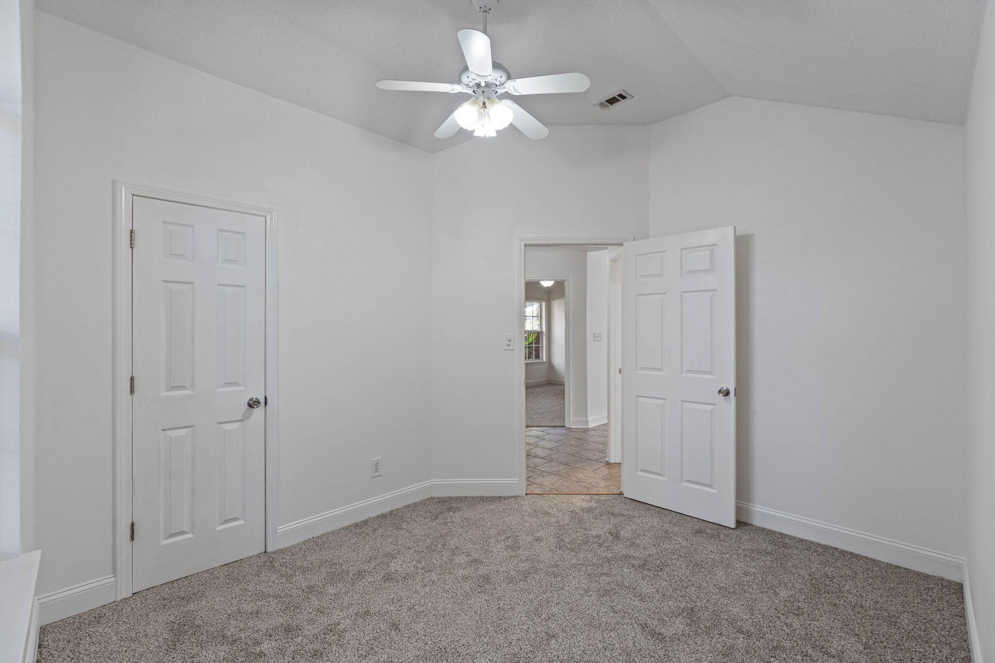 HARBOR OAKS - Residential