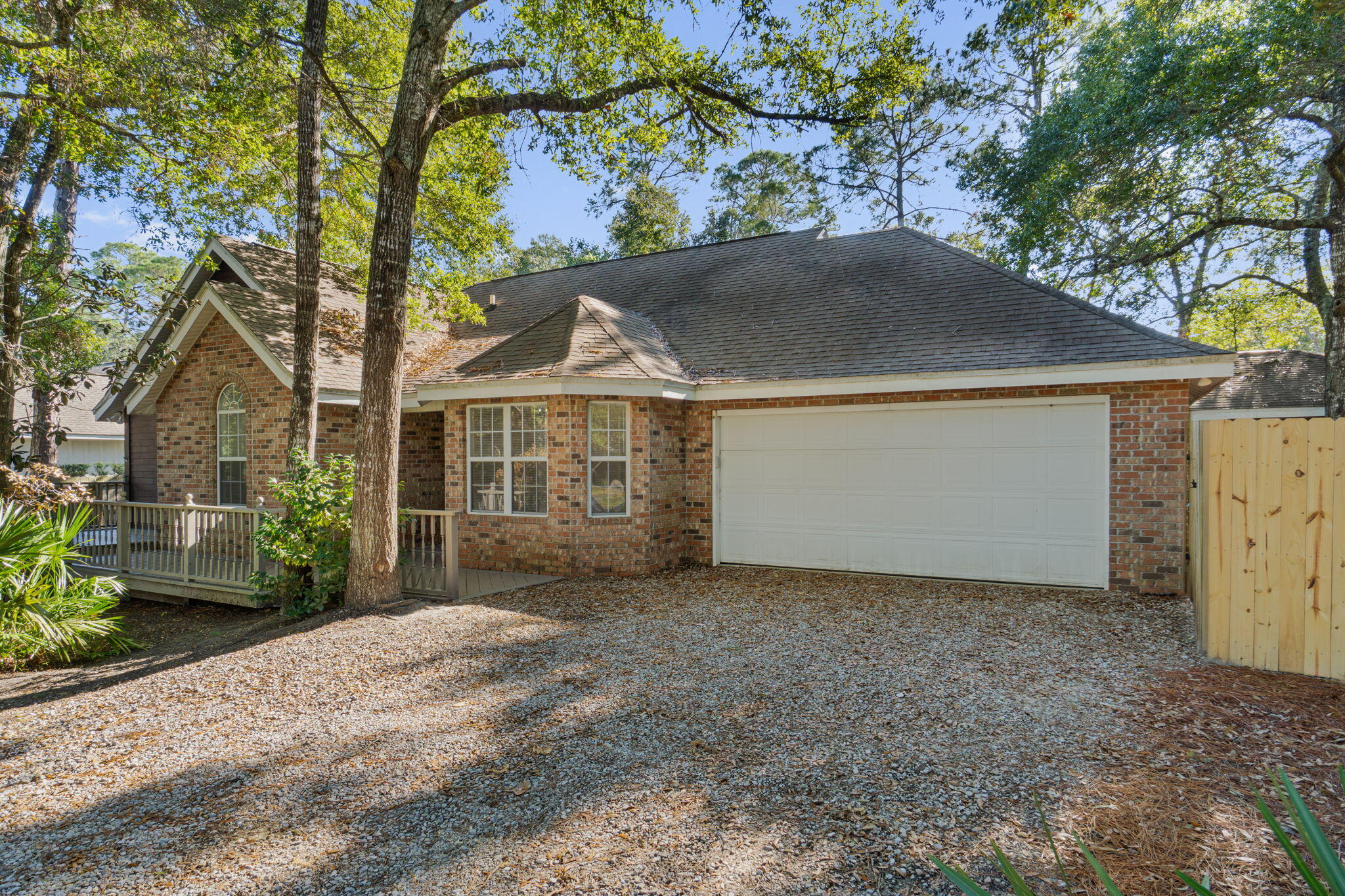 HARBOR OAKS - Residential