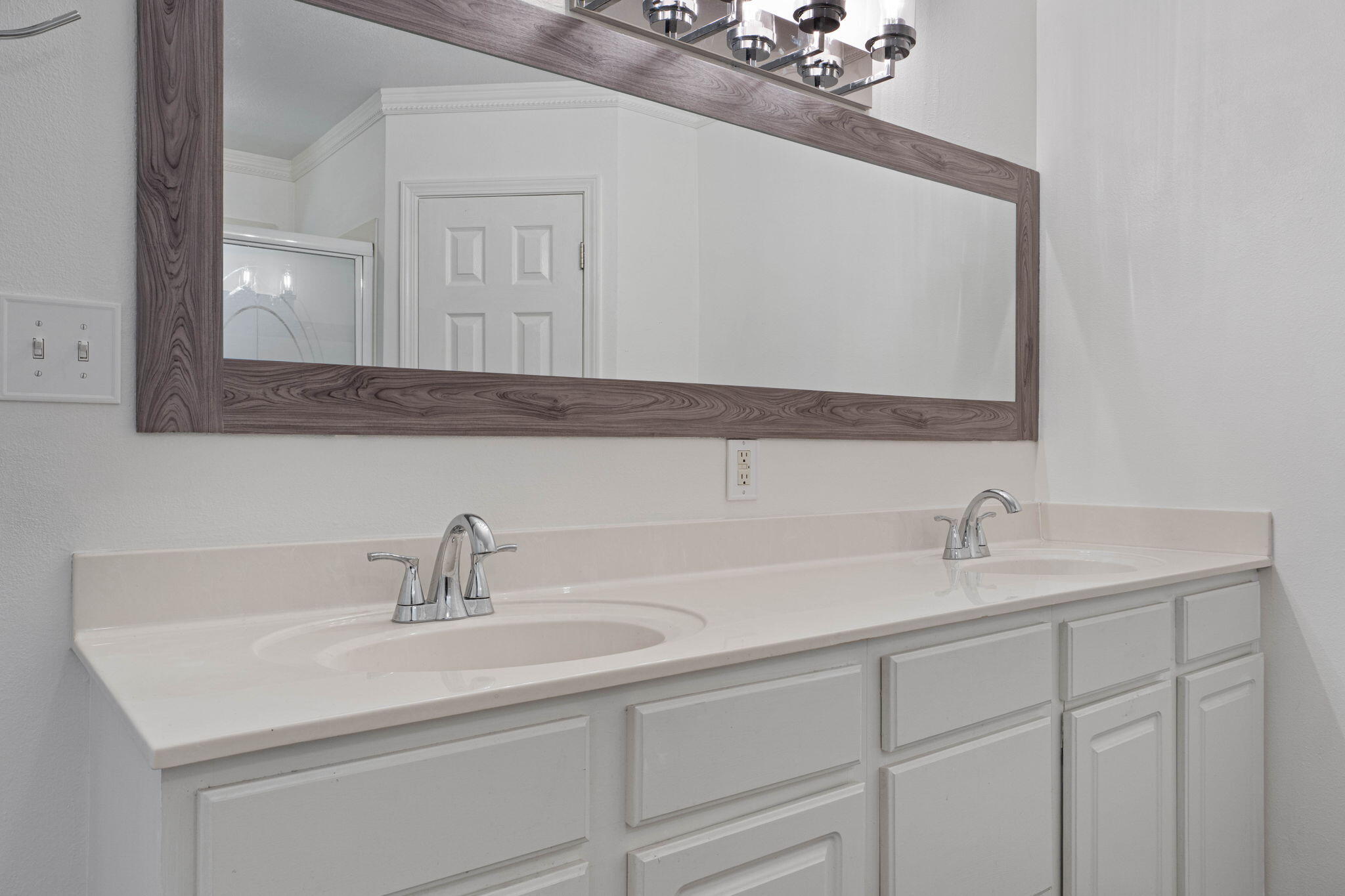 HARBOR OAKS - Residential