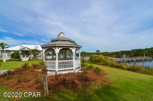 PINNACLE PORT - Residential