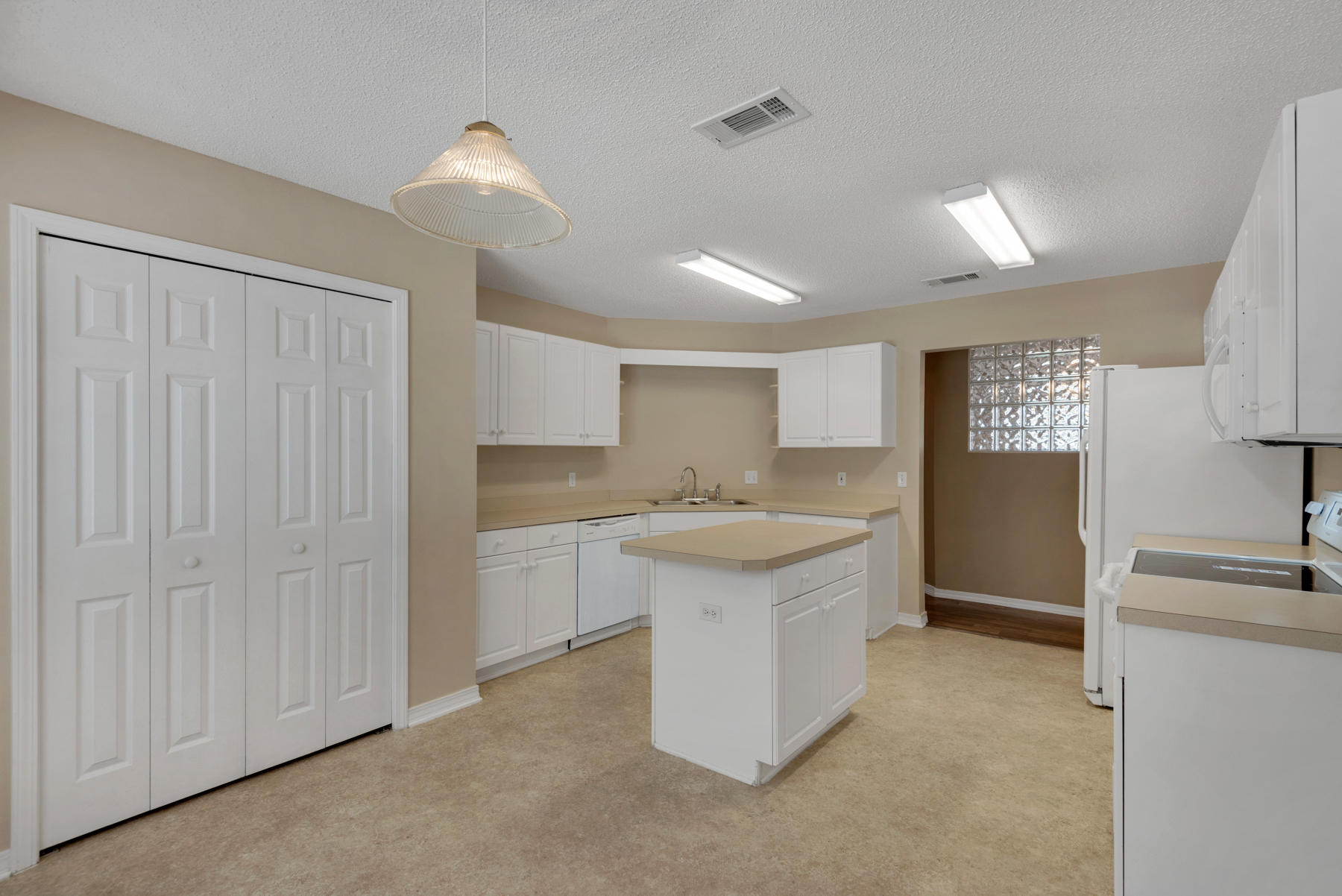 SHADOW OAK S/D - Residential