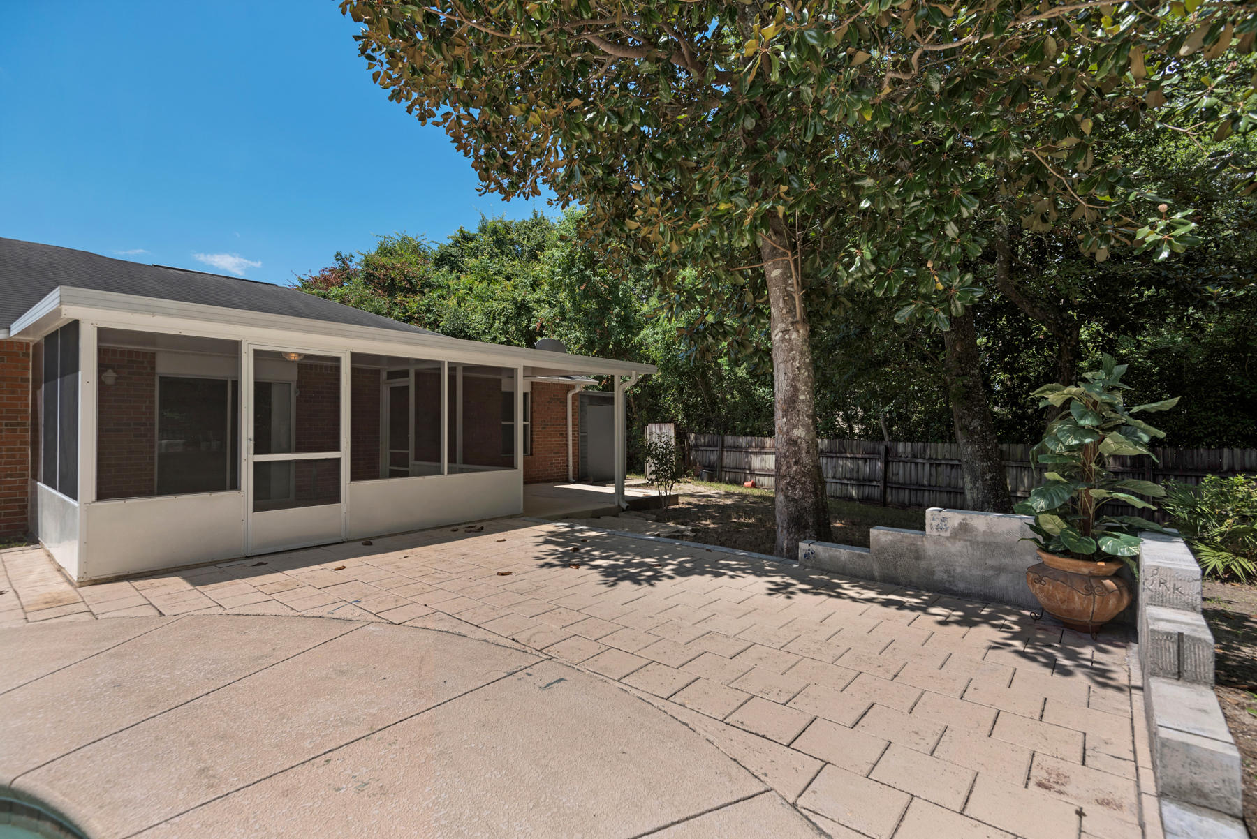 SHADOW OAK S/D - Residential