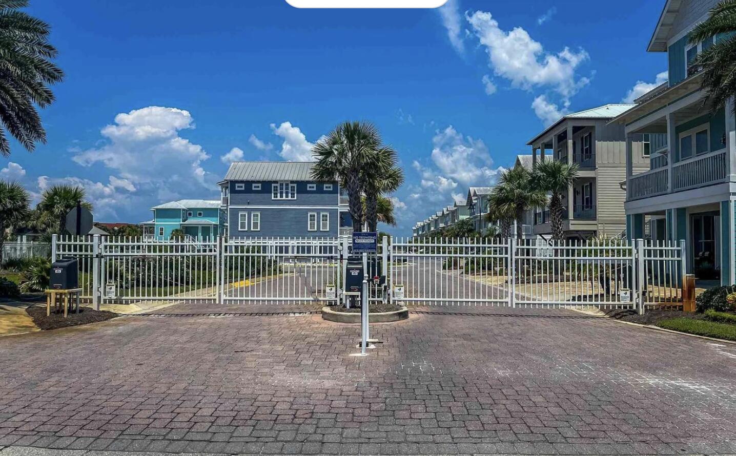 BY THE SEA - Residential