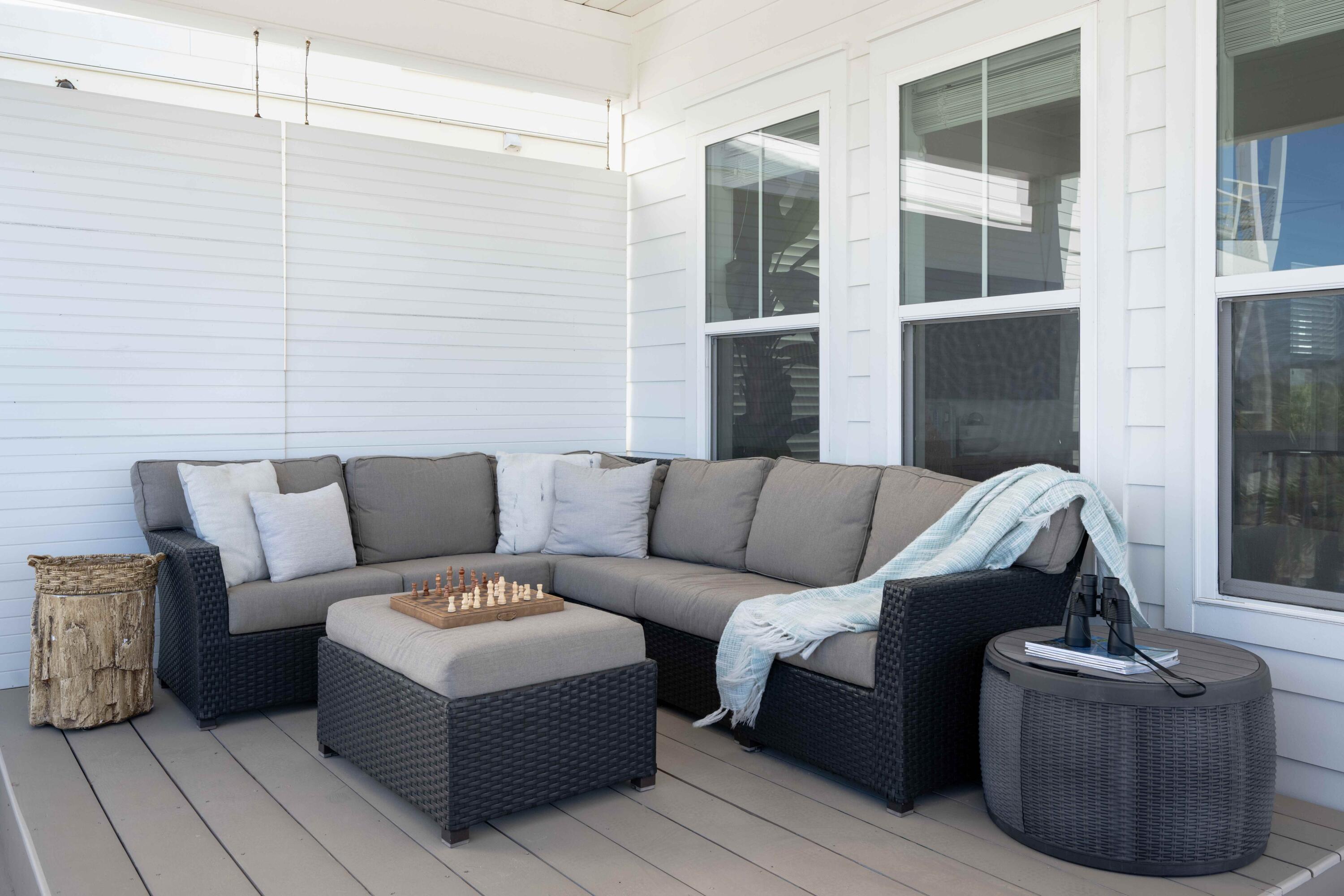 BY THE SEA - Residential