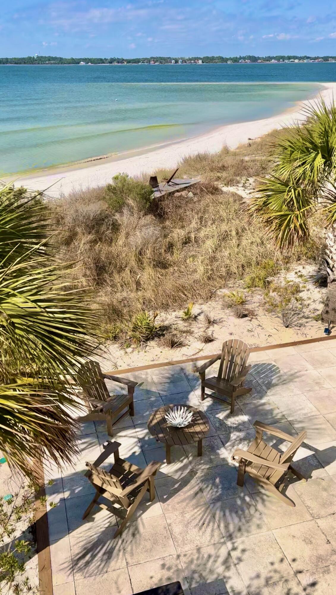 BY THE SEA - Residential