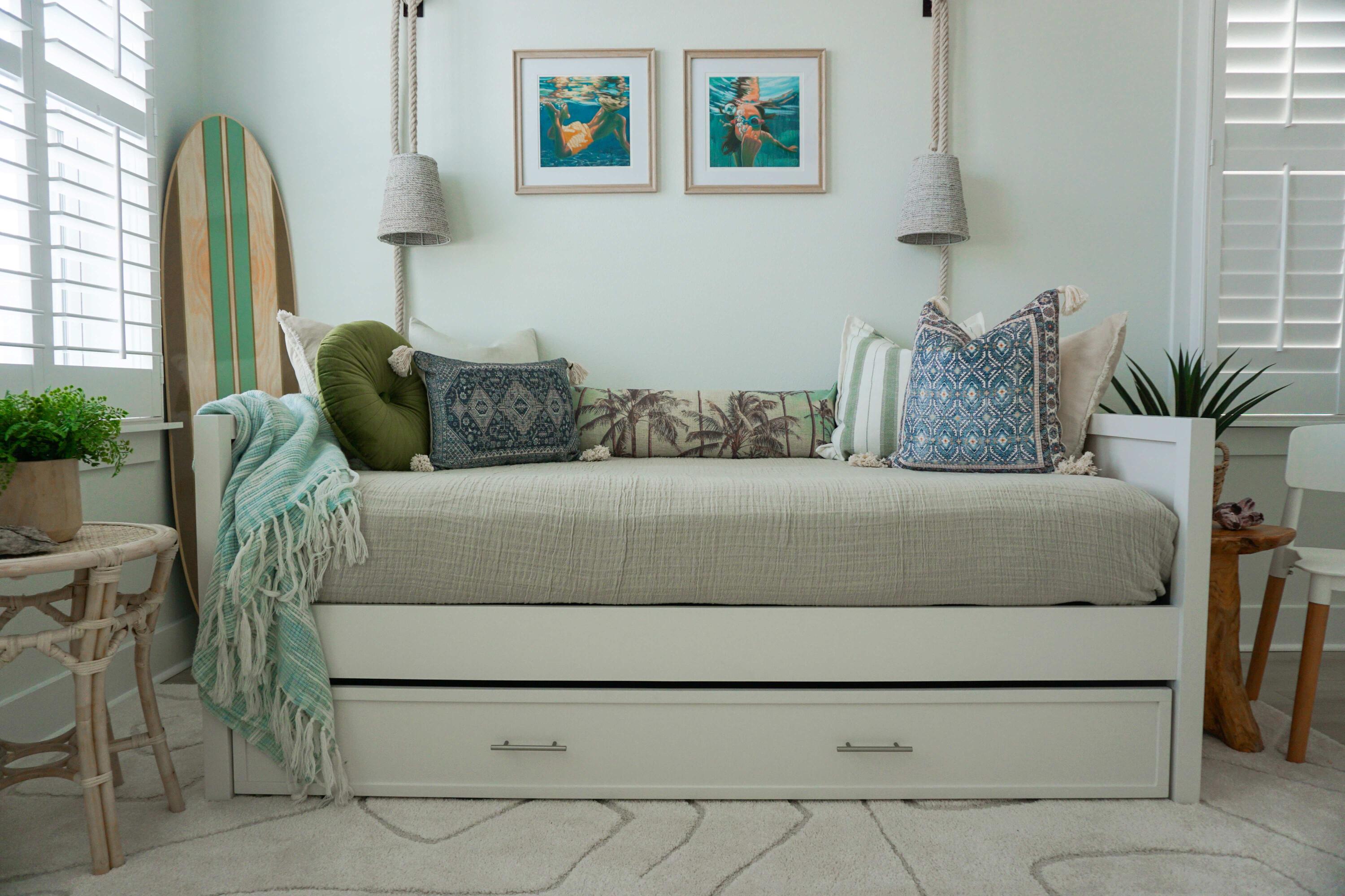 BY THE SEA - Residential