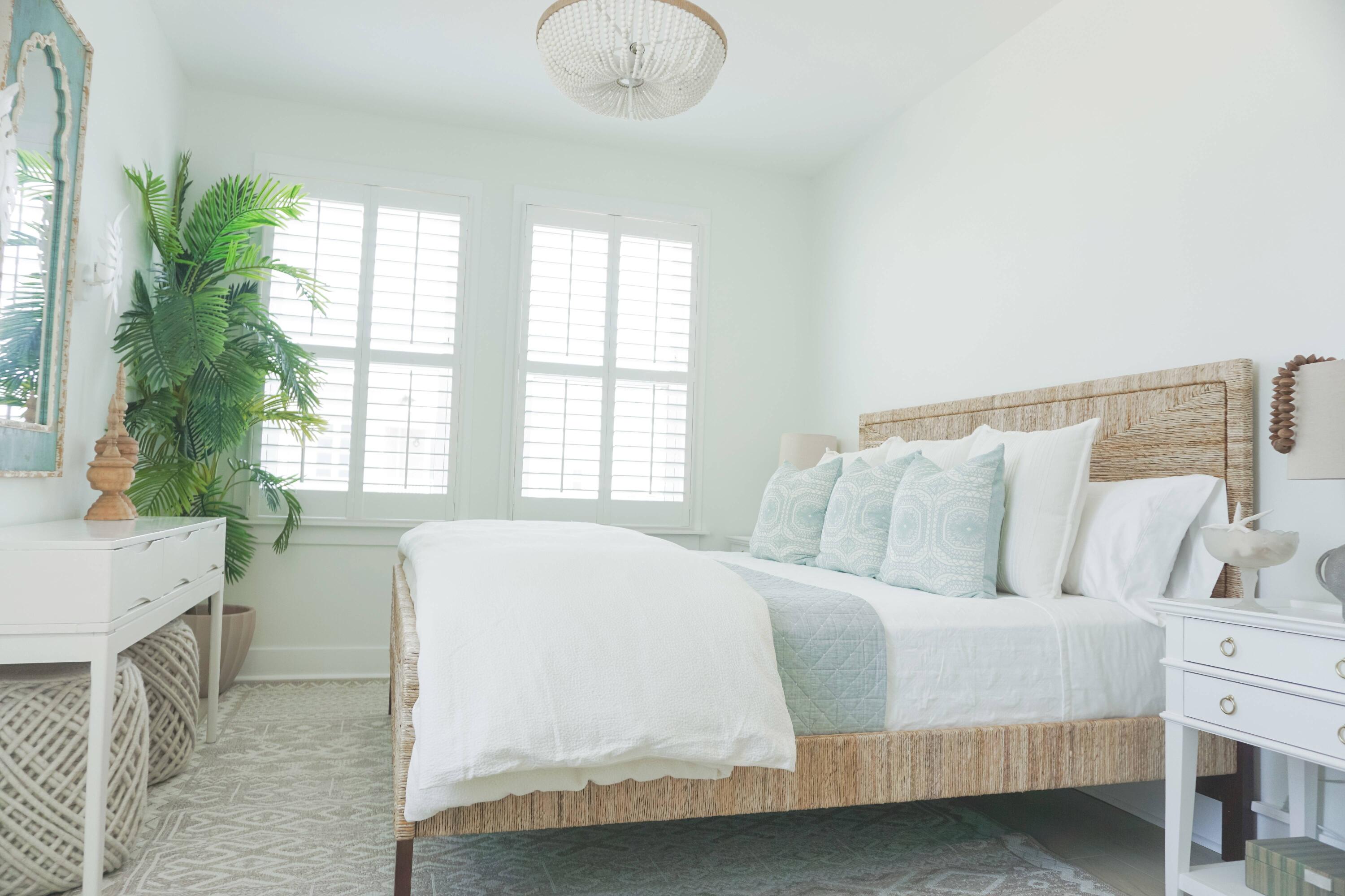 BY THE SEA - Residential