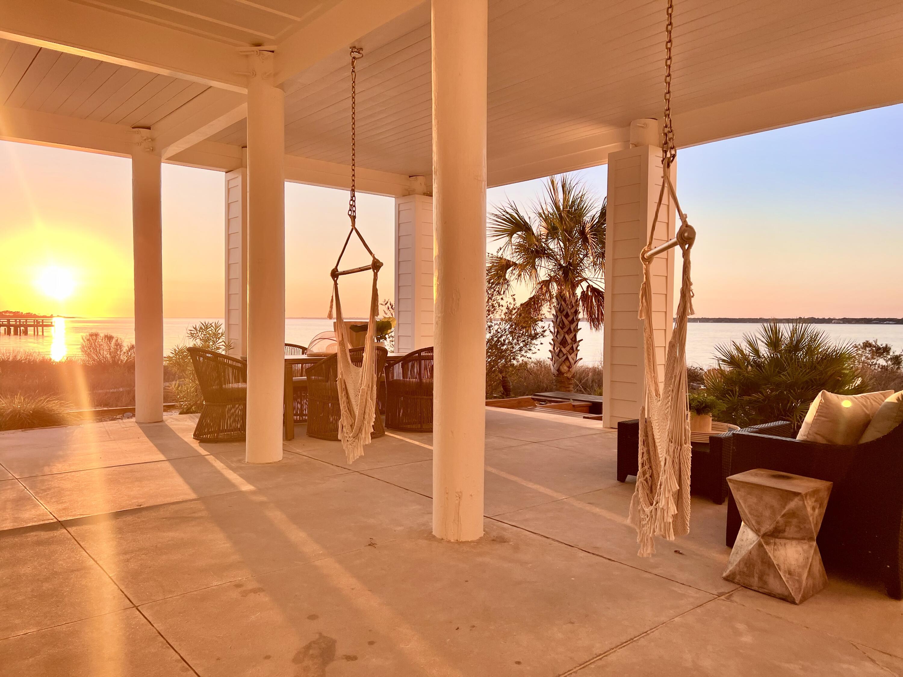 BY THE SEA - Residential