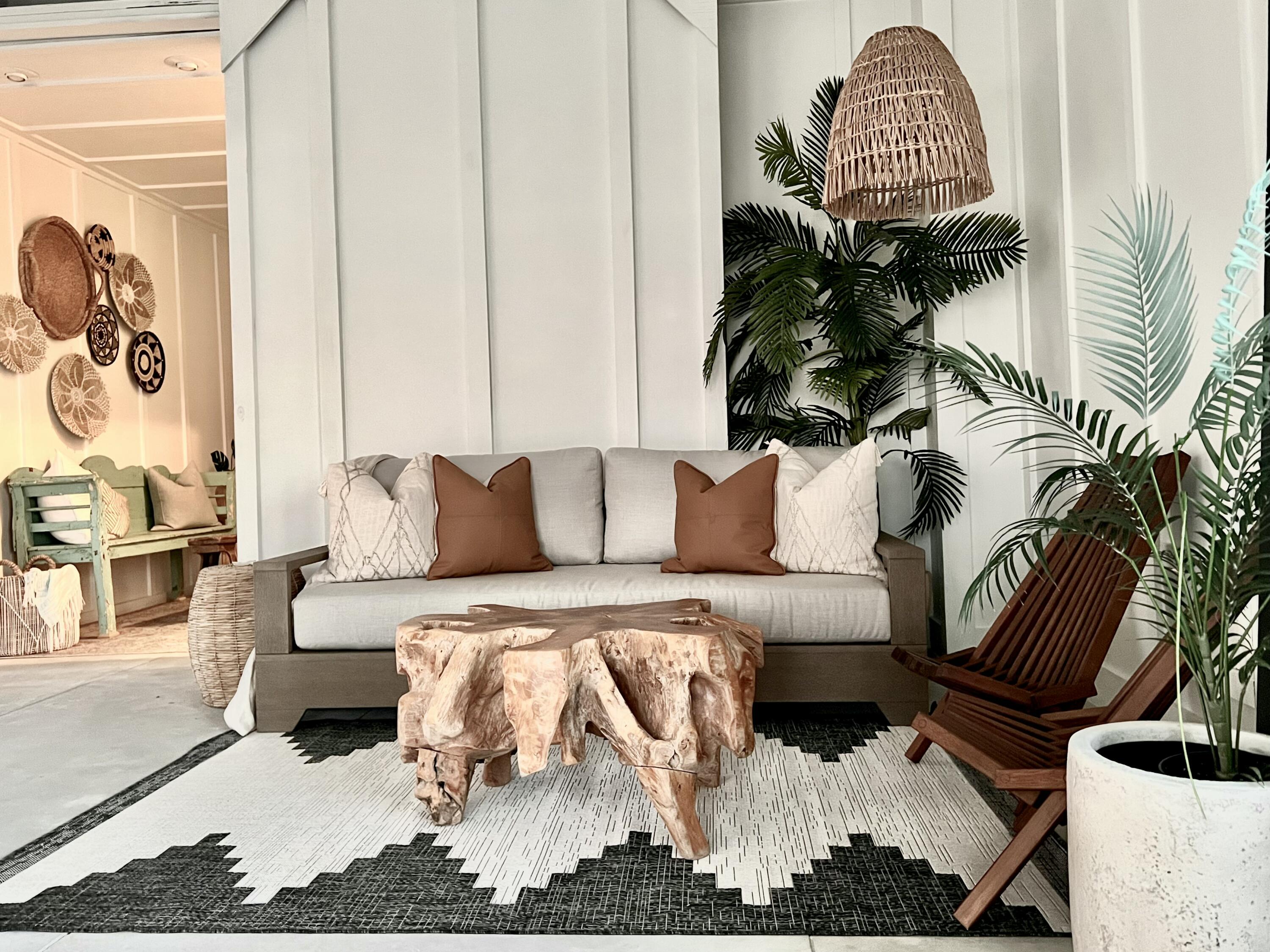 BY THE SEA - Residential