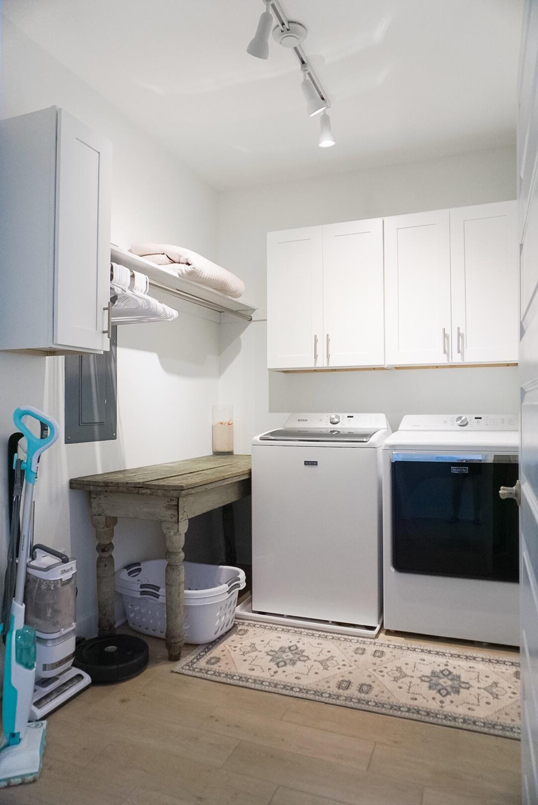 BY THE SEA - Residential