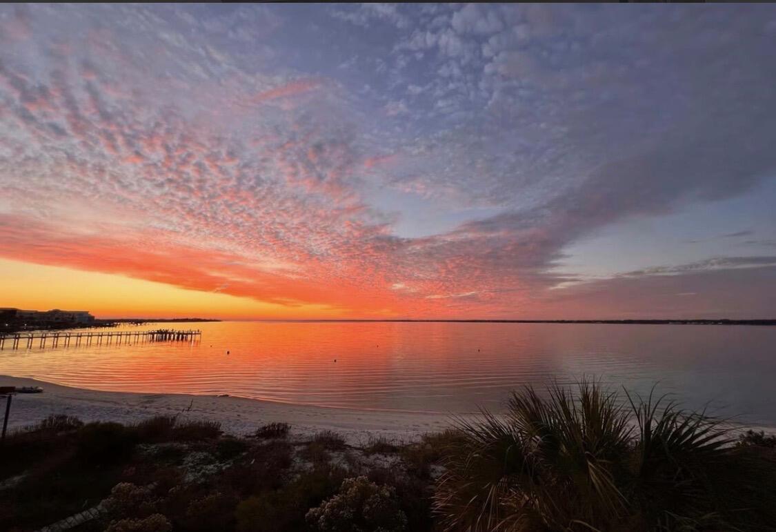 BY THE SEA - Residential