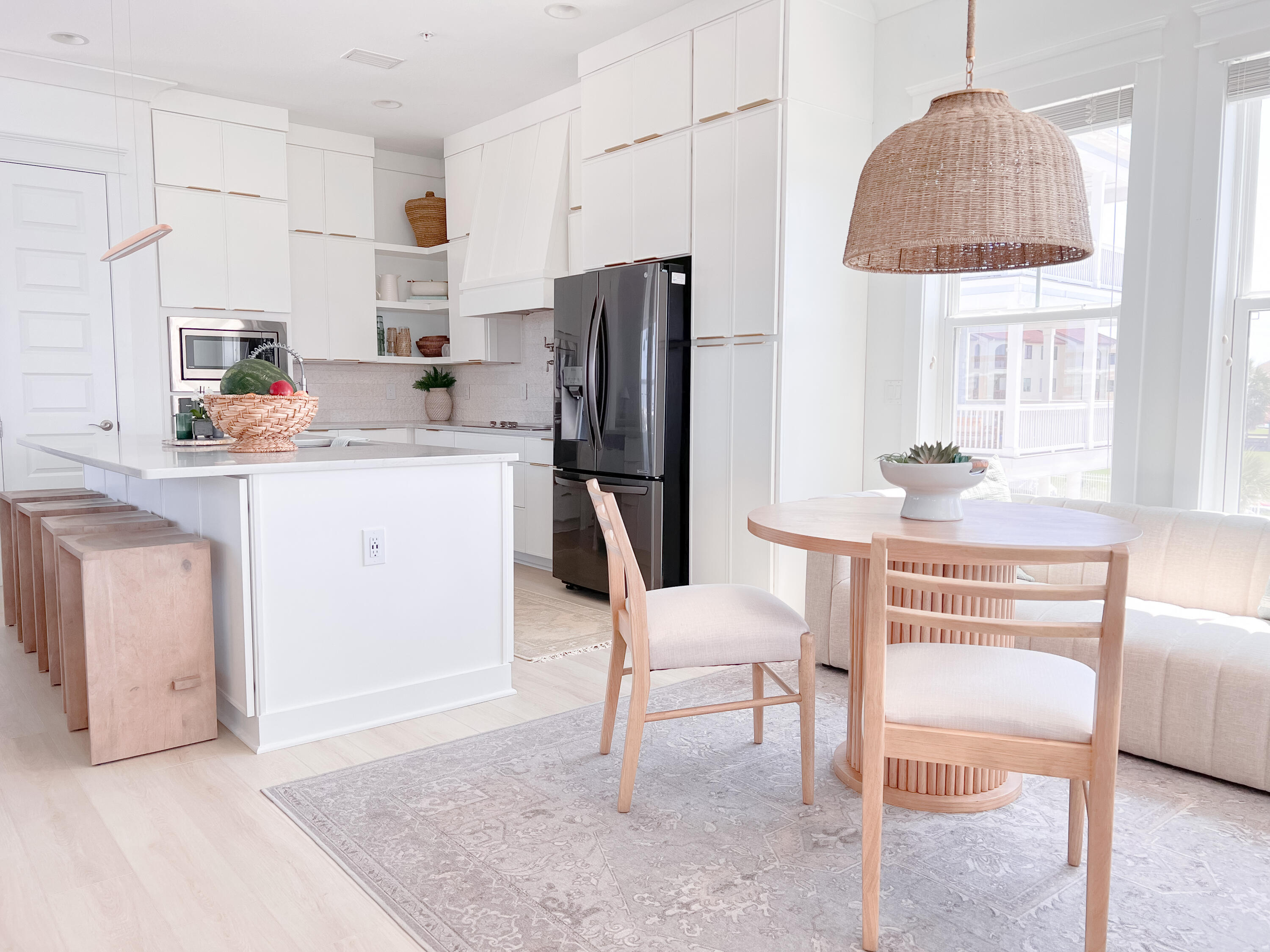 BY THE SEA - Residential