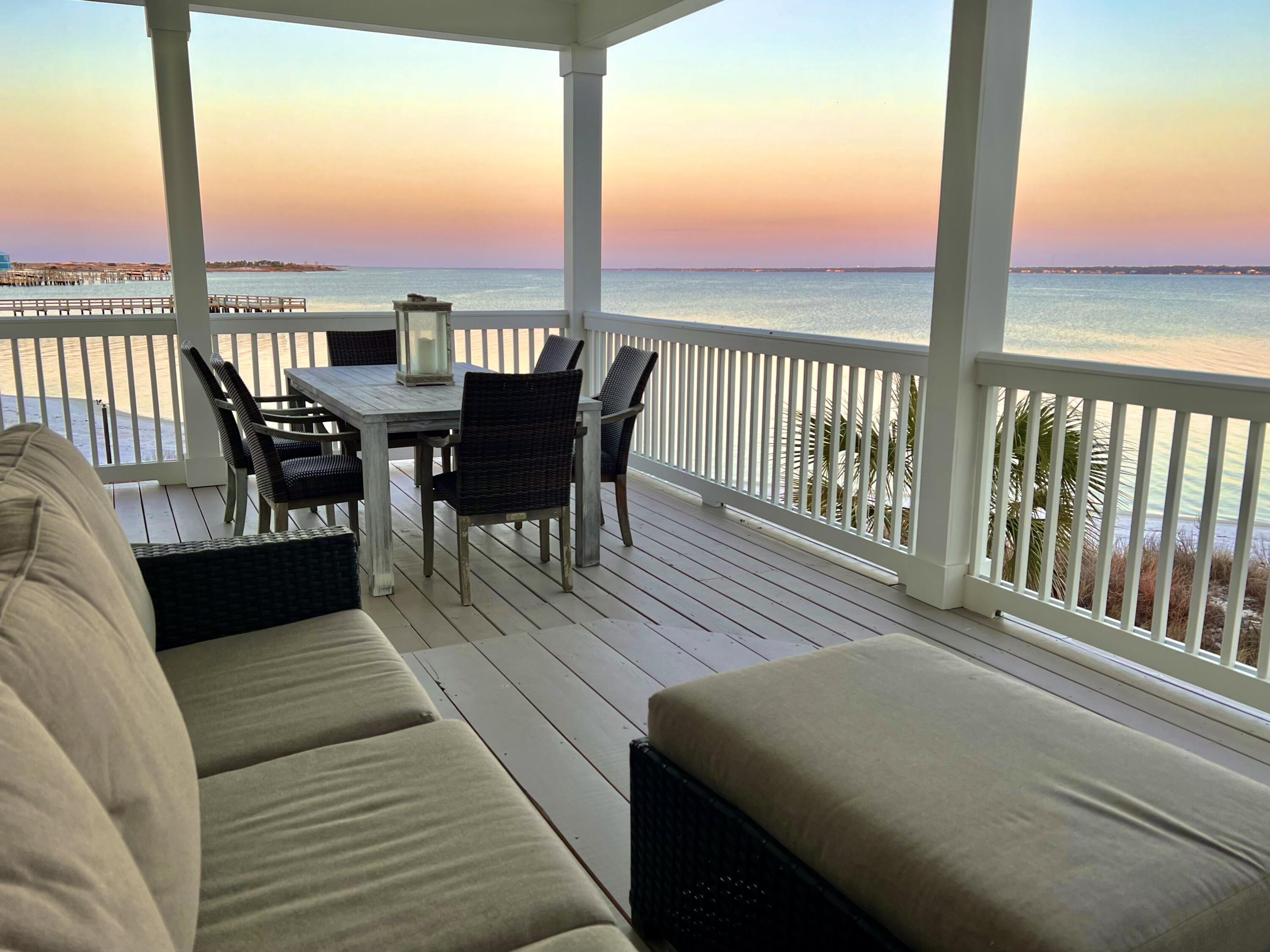 BY THE SEA - Residential