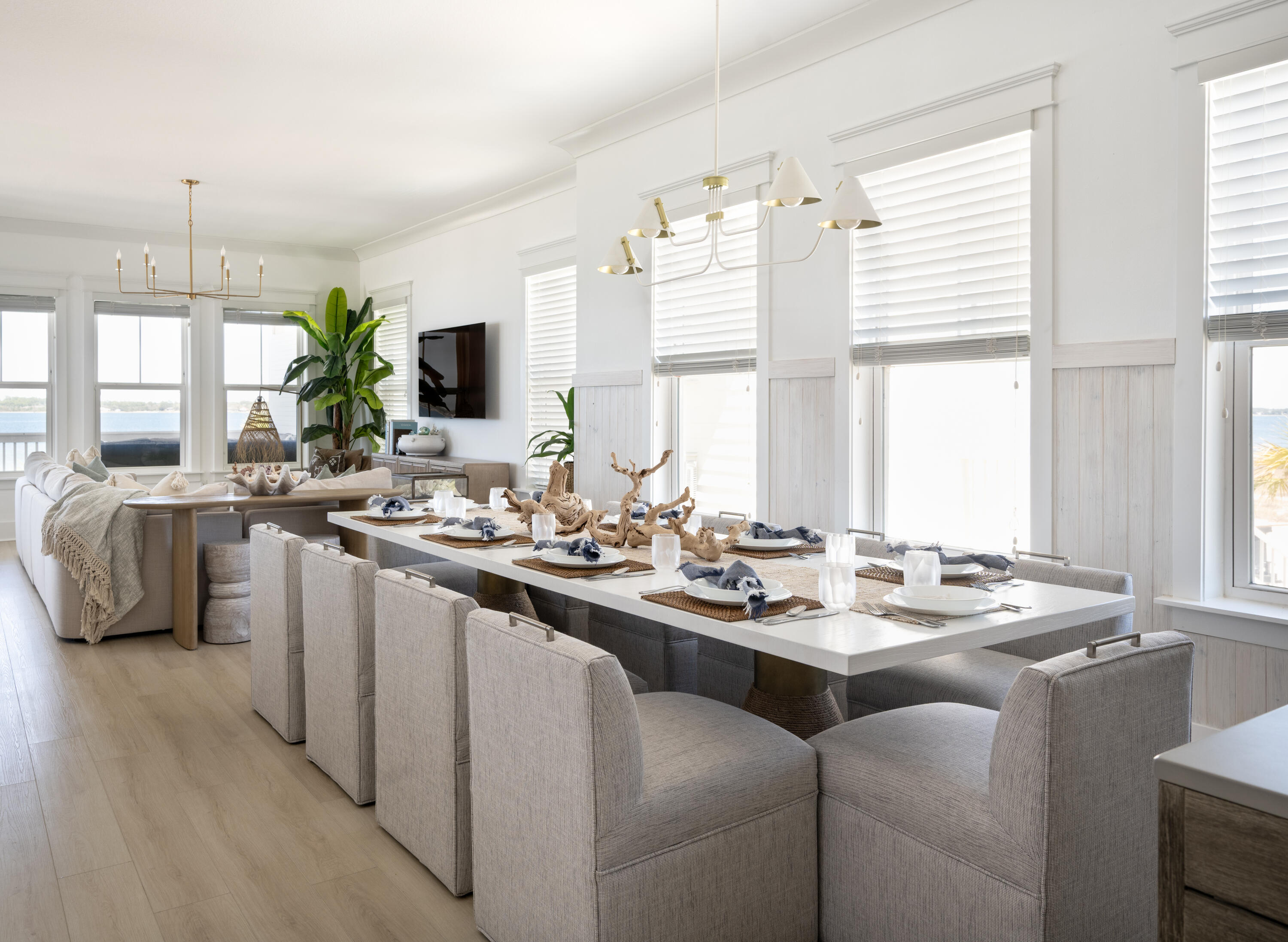 BY THE SEA - Residential