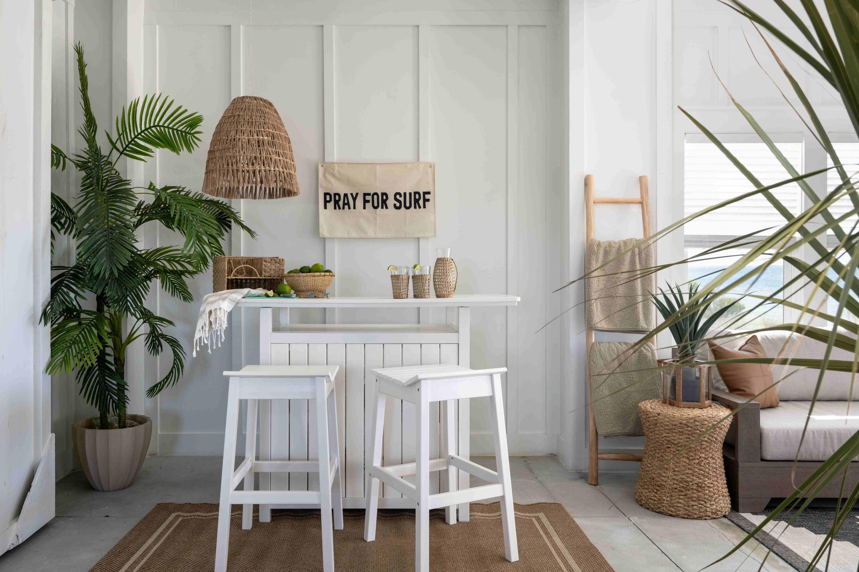 BY THE SEA - Residential