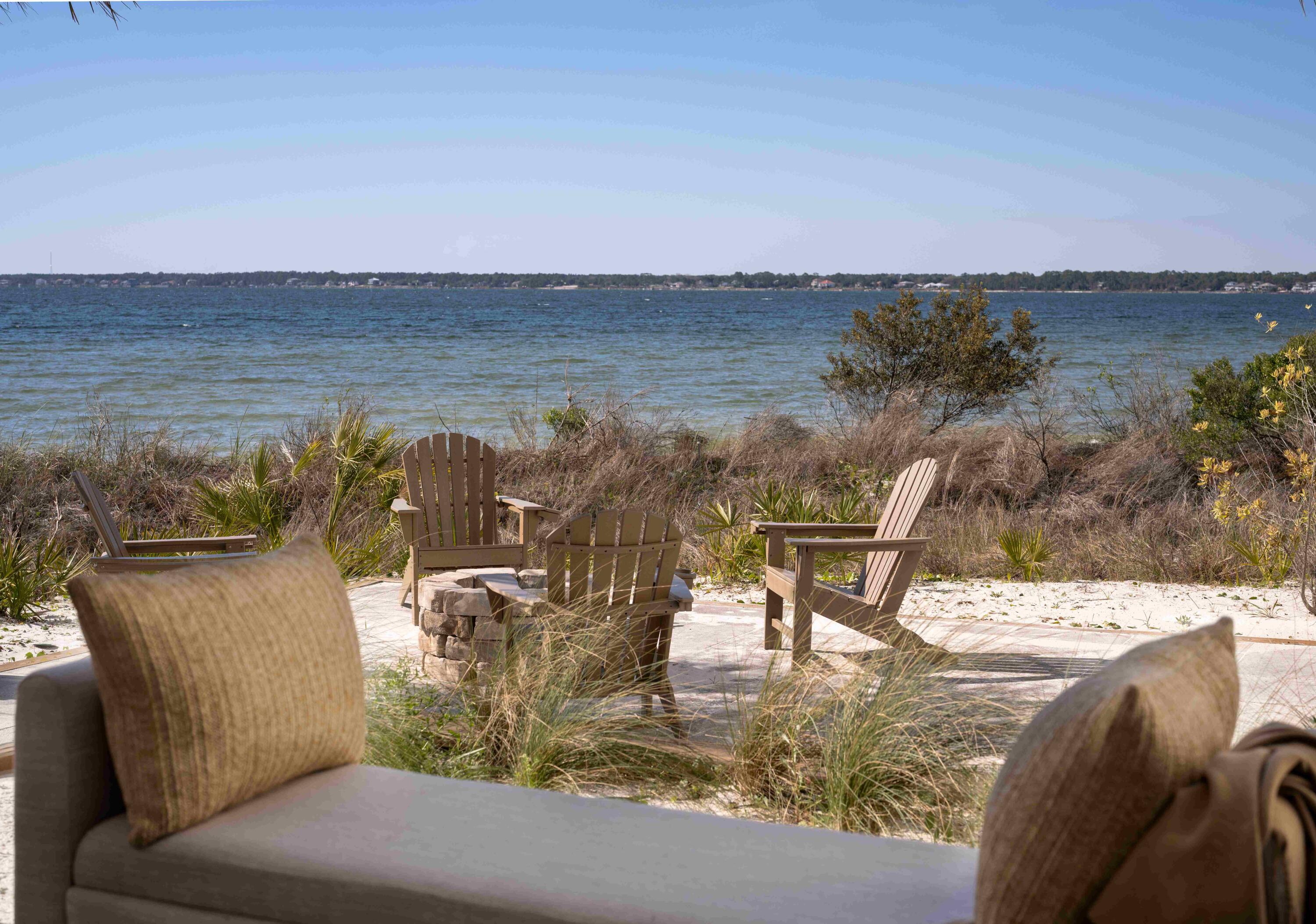 BY THE SEA - Residential