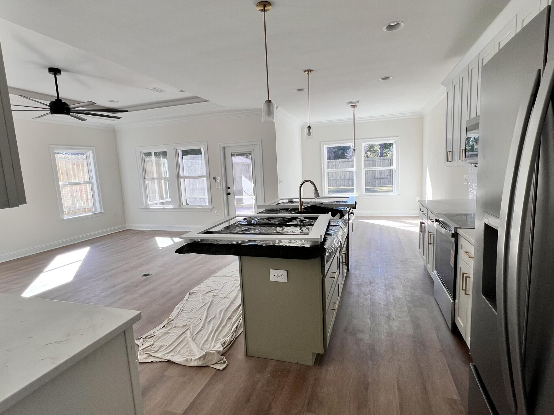 VILLA TASSO TOWN OF - Residential