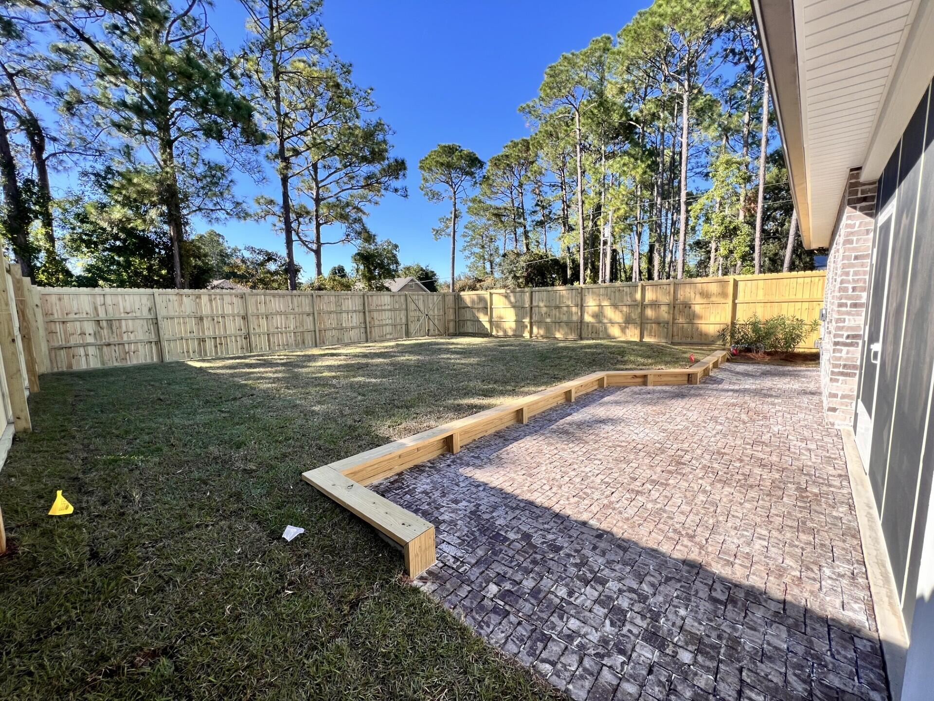 VILLA TASSO TOWN OF - Residential