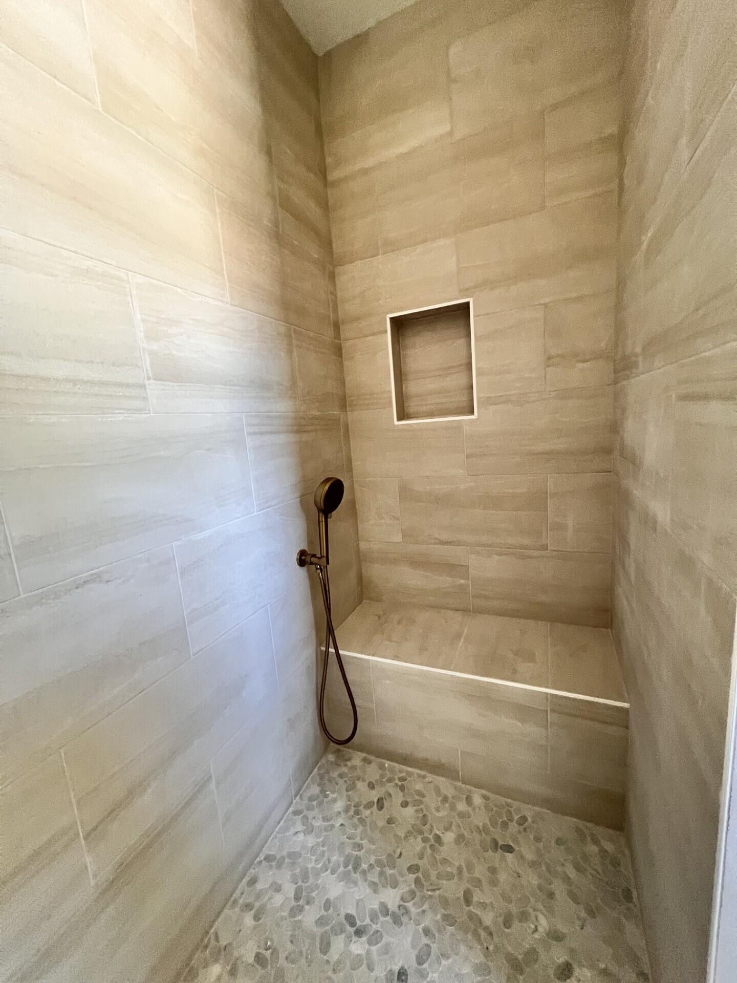 VILLA TASSO TOWN OF - Residential