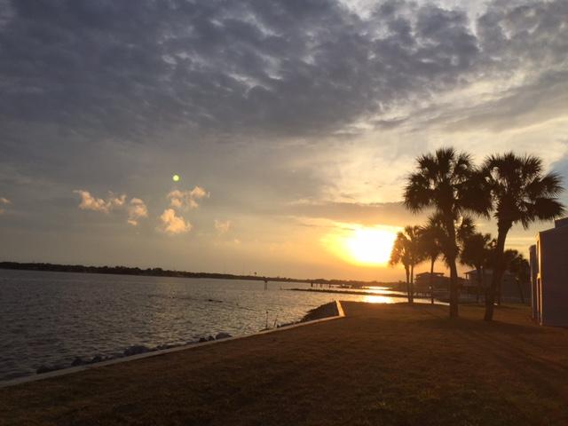 FINISTERRA CONDO - Residential