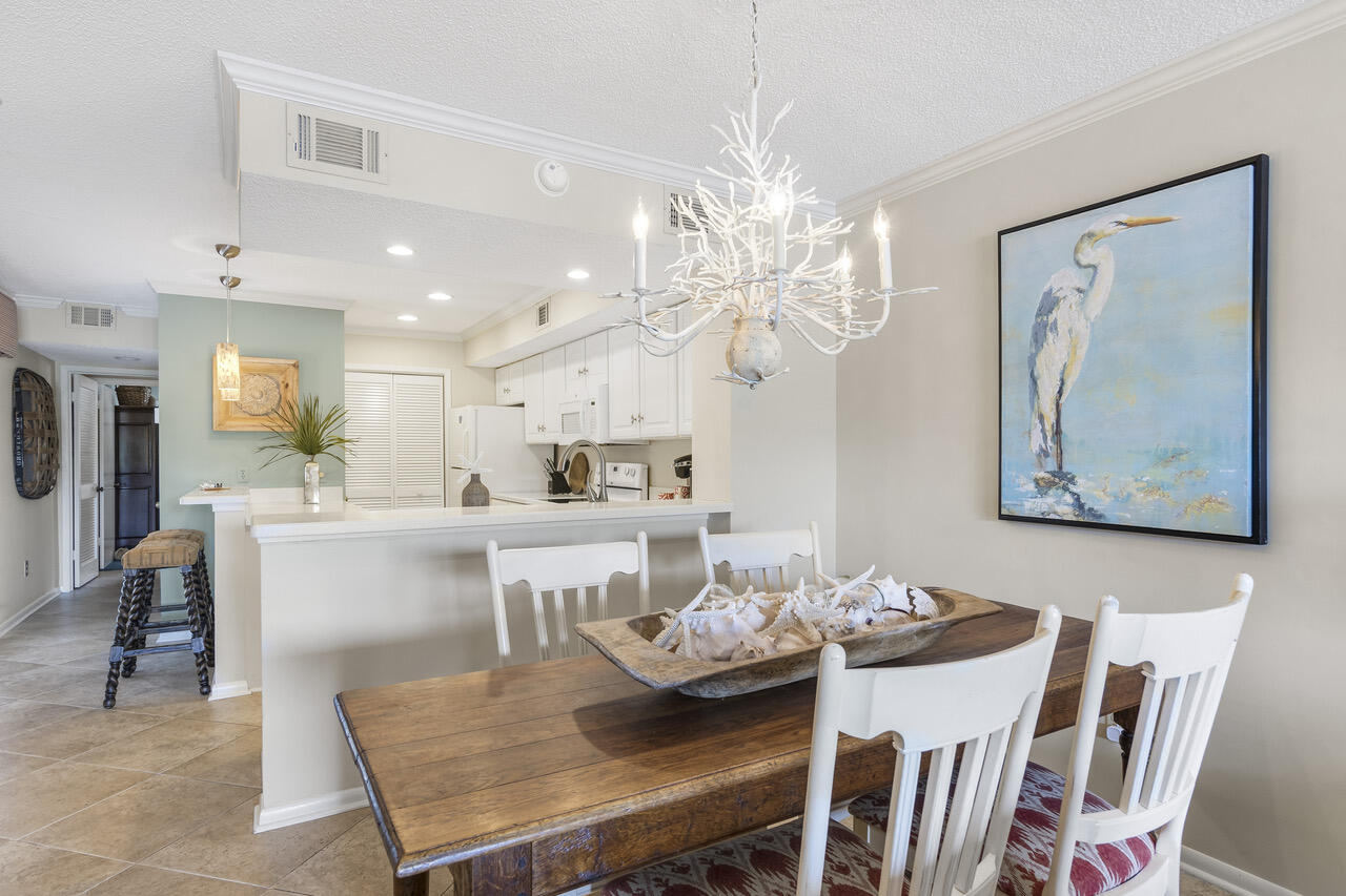 HARBOUR POINT CONDO - Residential