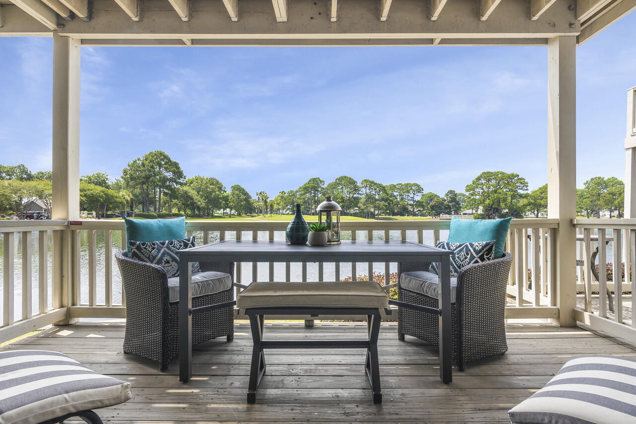 HARBOUR POINT CONDO - Residential