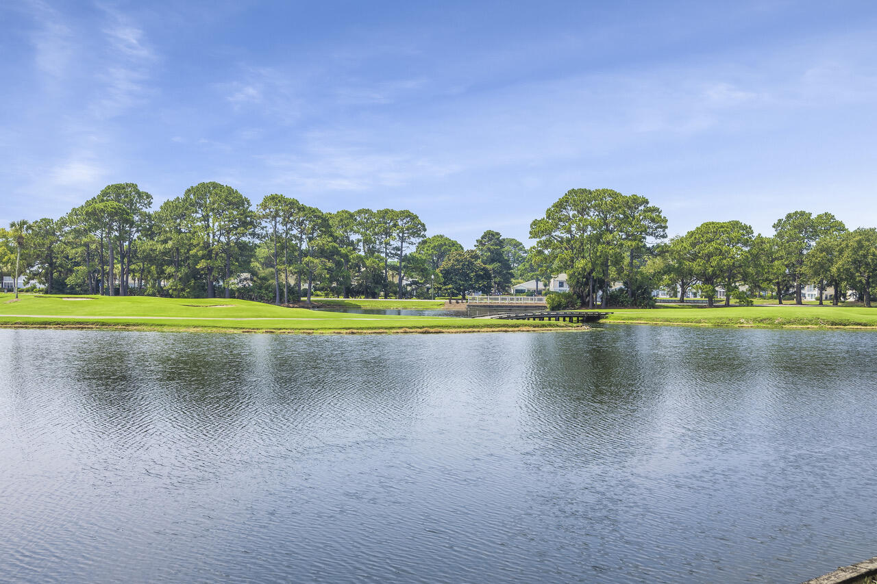 HARBOUR POINT CONDO - Residential