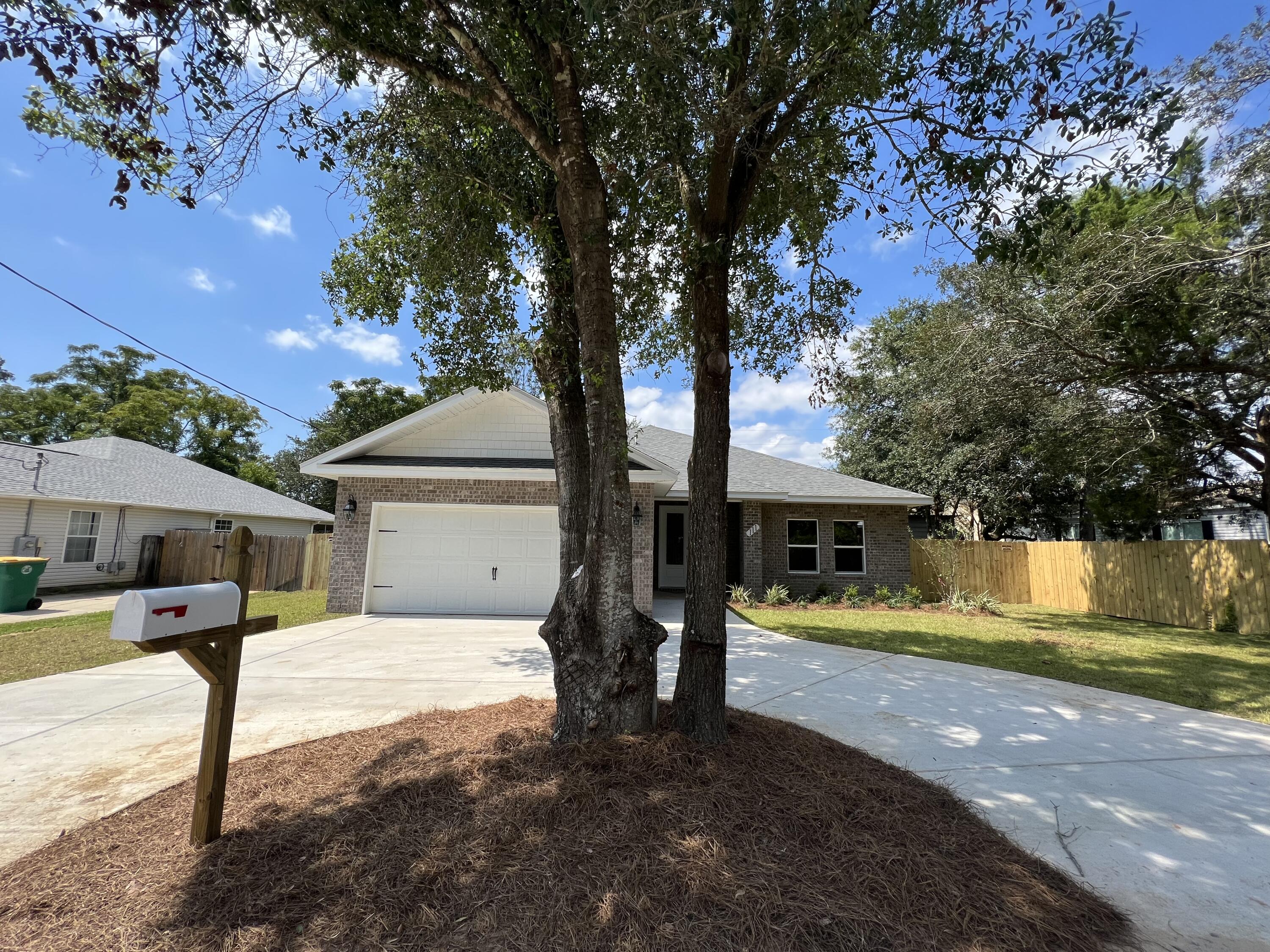 WYNNEHAVEN BCH EST - Residential