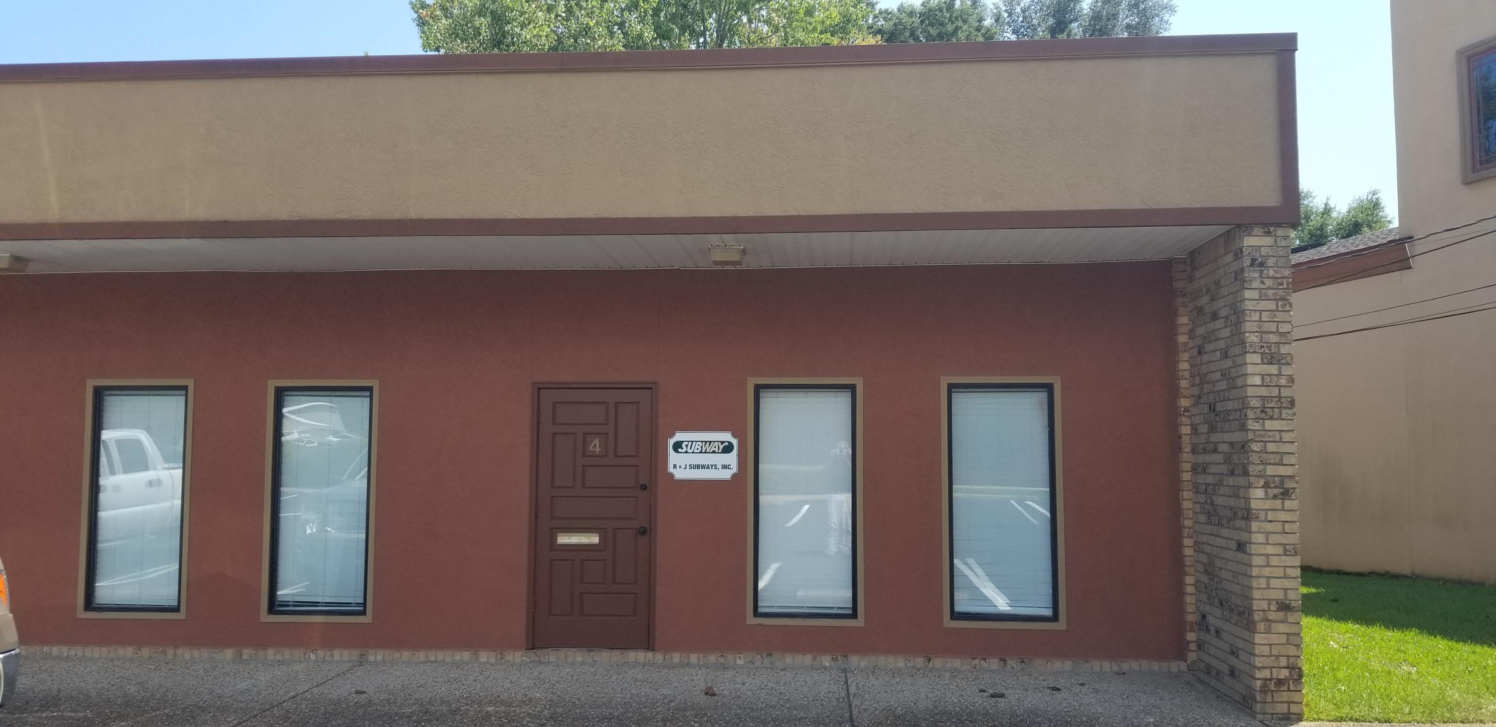 End unit office space with large reception, 1 private office, coffee bar and restroom. Utilities are tenants responsibility. Monthly CAM is $75 and includes garbage.