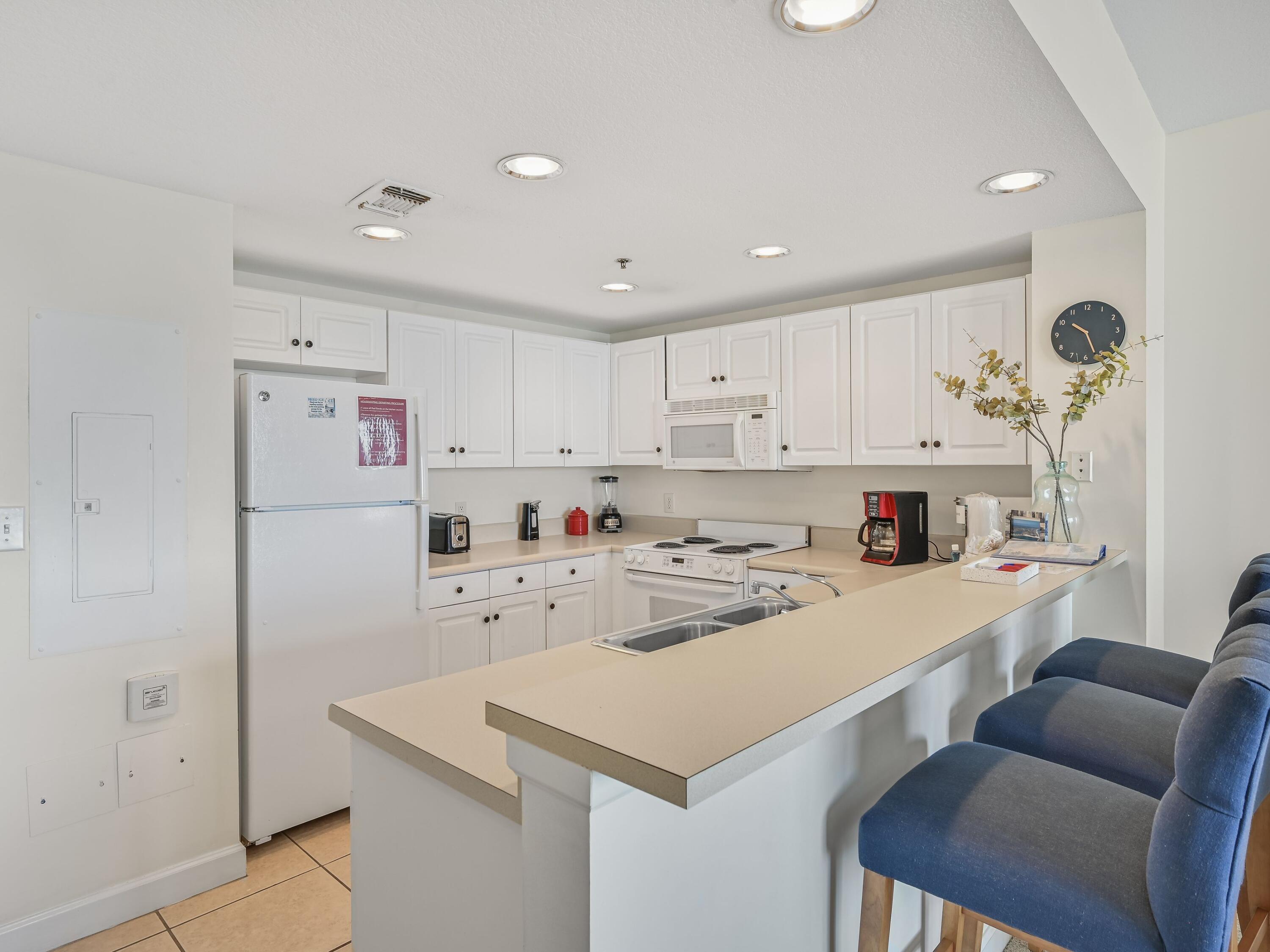 STERLING SHORES - Residential