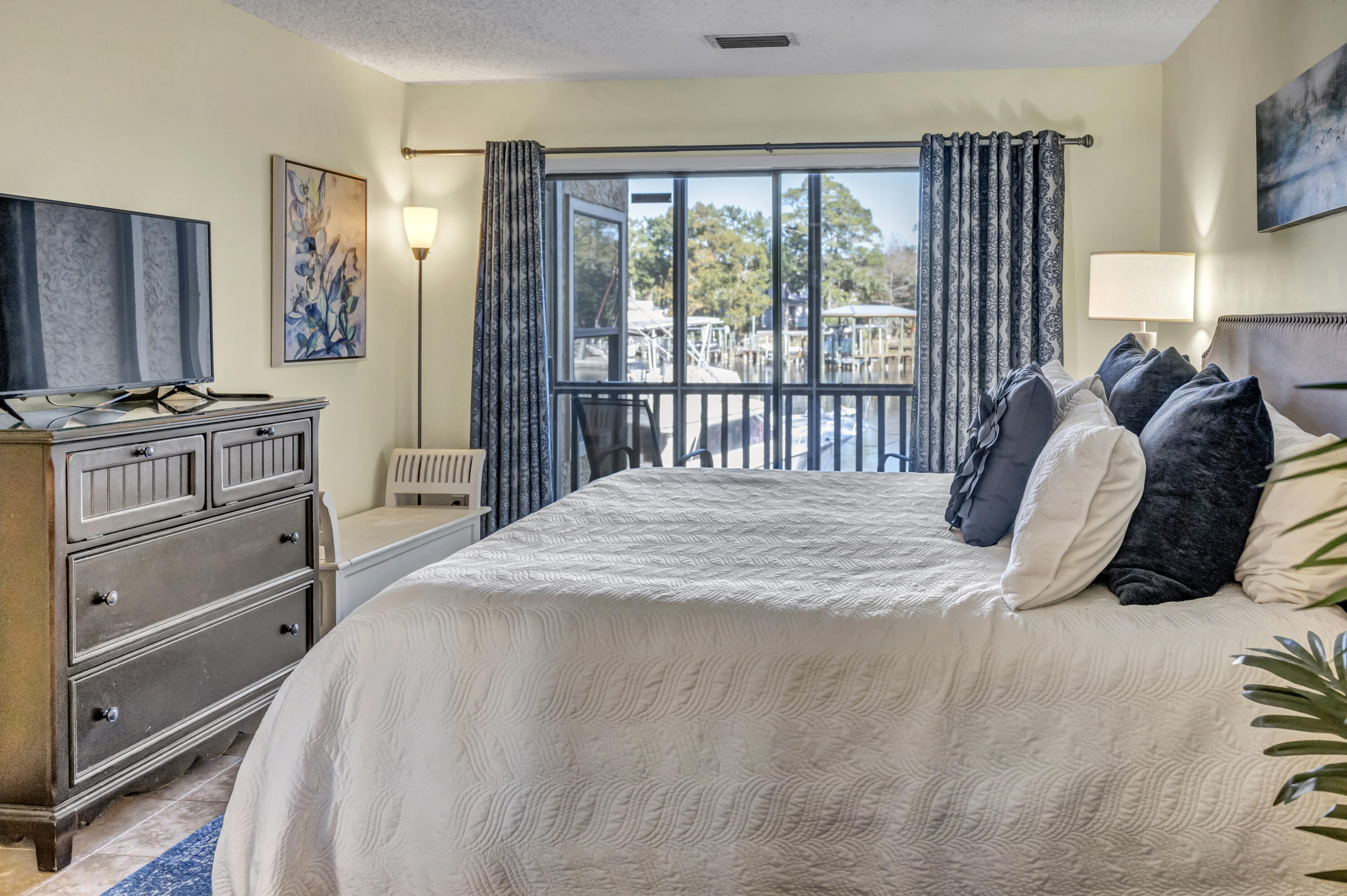 MARINA VILLAS CONDO AT BLUEWATER BAY - Residential