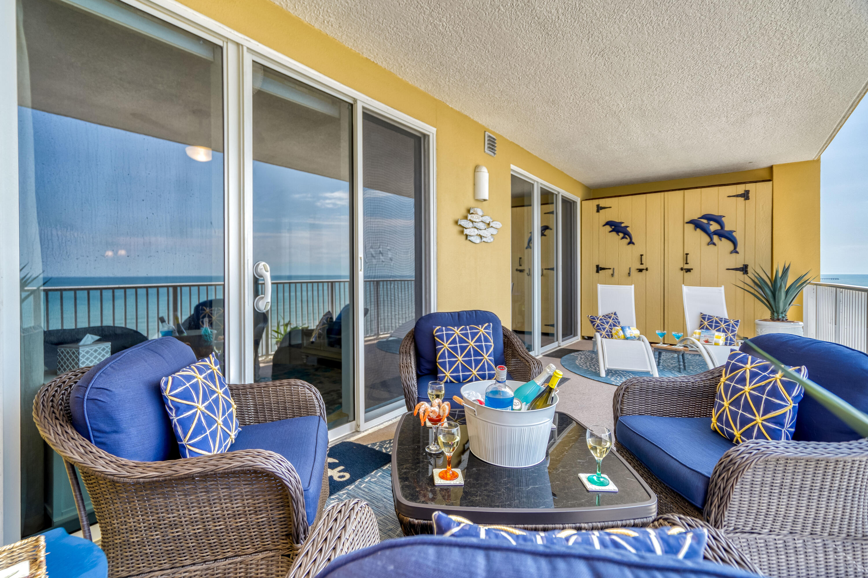 TROPIC WINDS - Residential