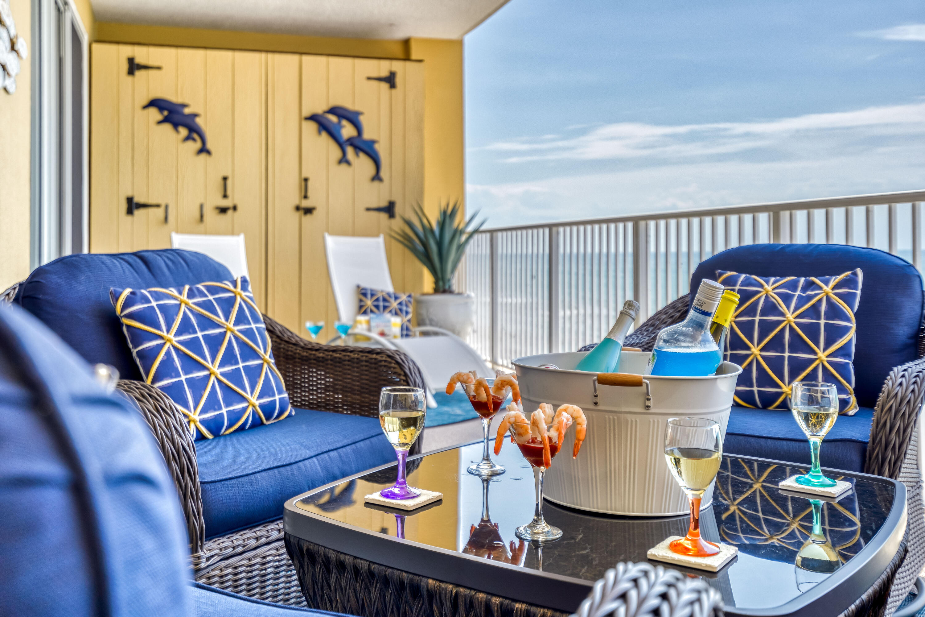 TROPIC WINDS - Residential