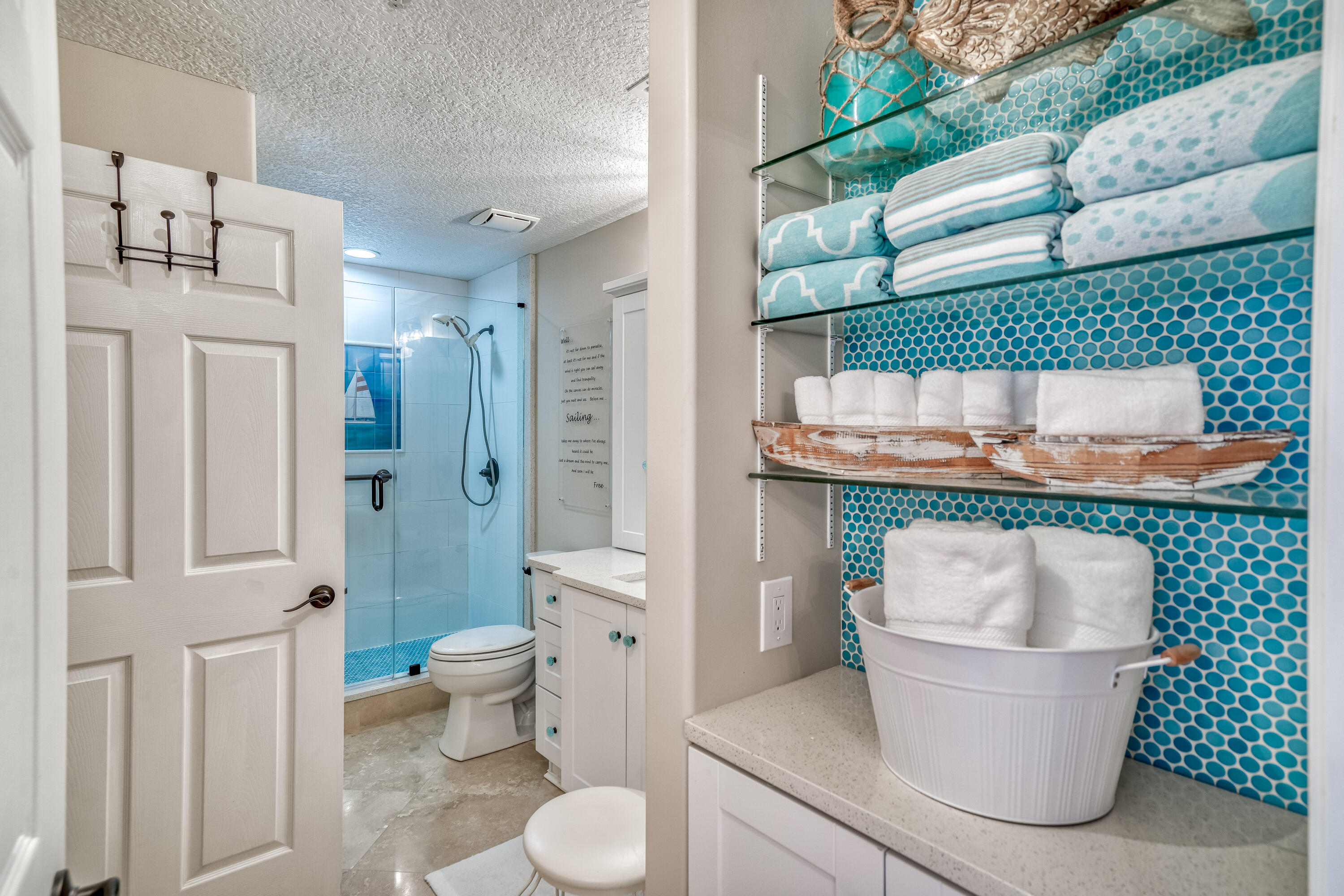 TROPIC WINDS - Residential