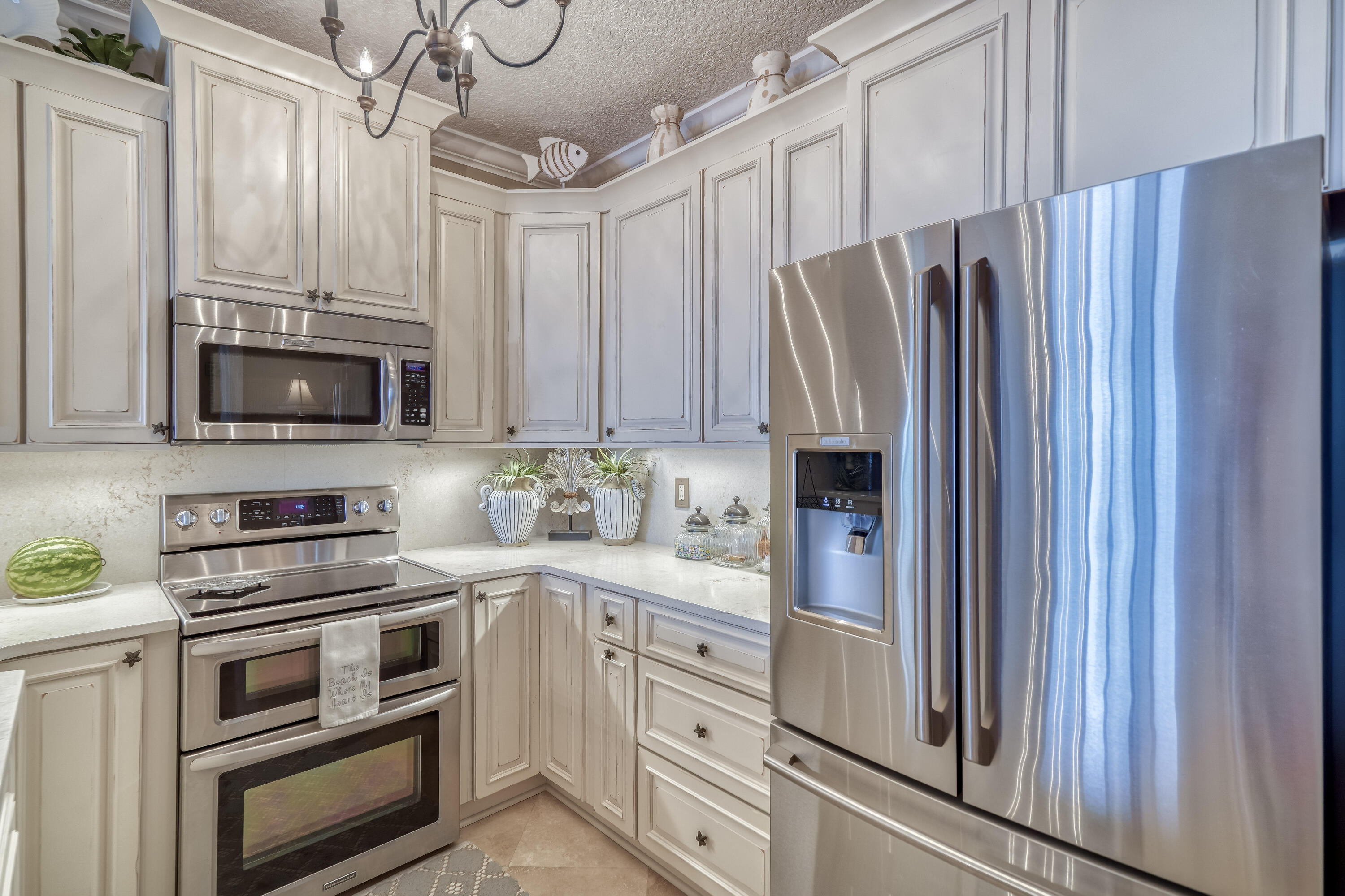 TROPIC WINDS - Residential