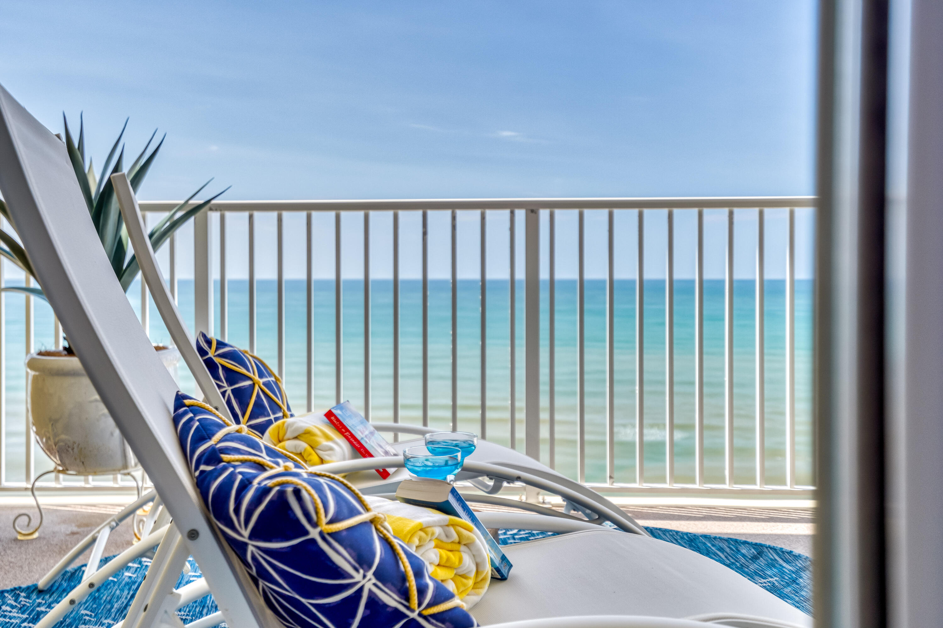 TROPIC WINDS - Residential