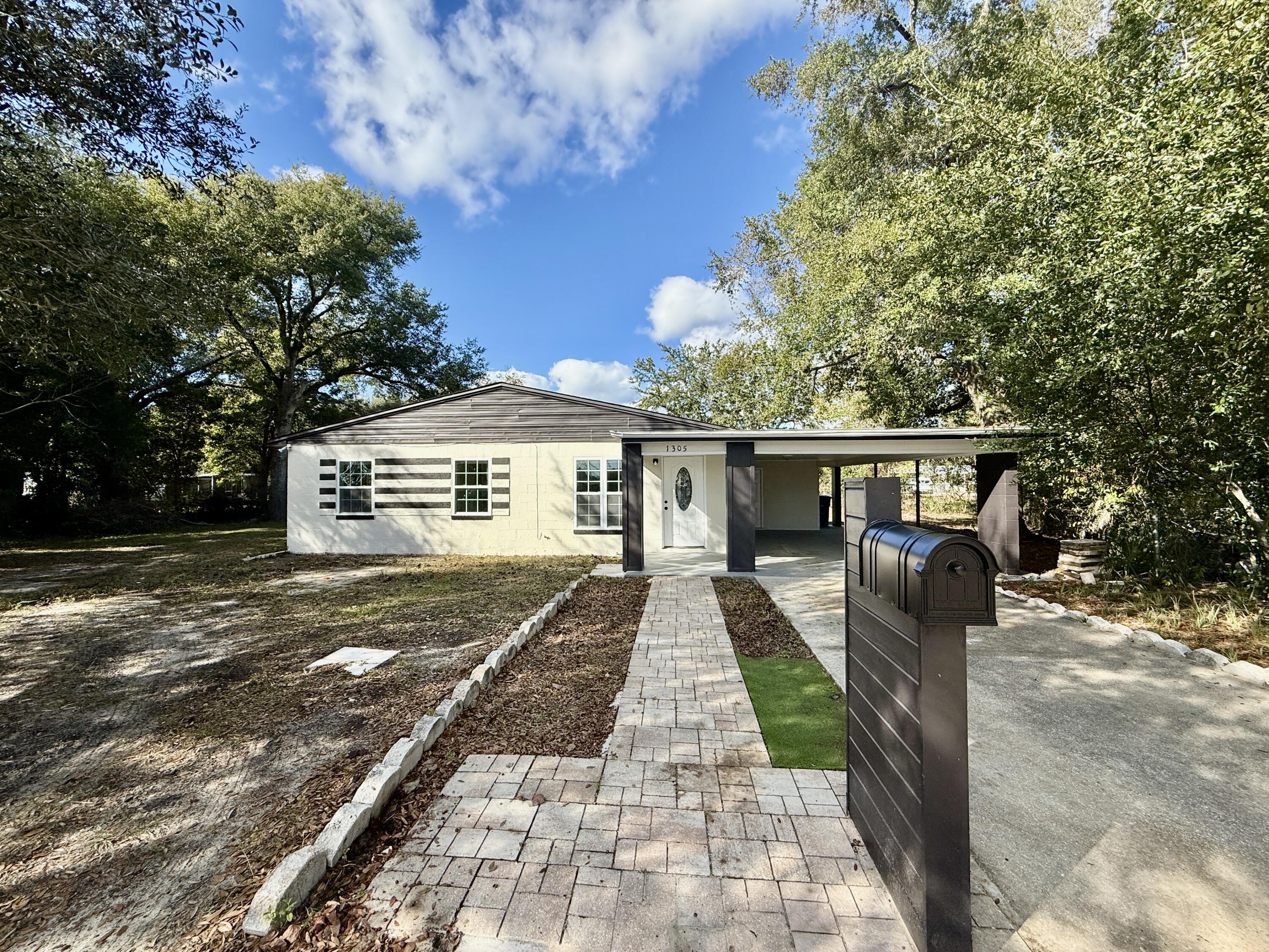 NO RECORDED SUBDIVISION - Residential