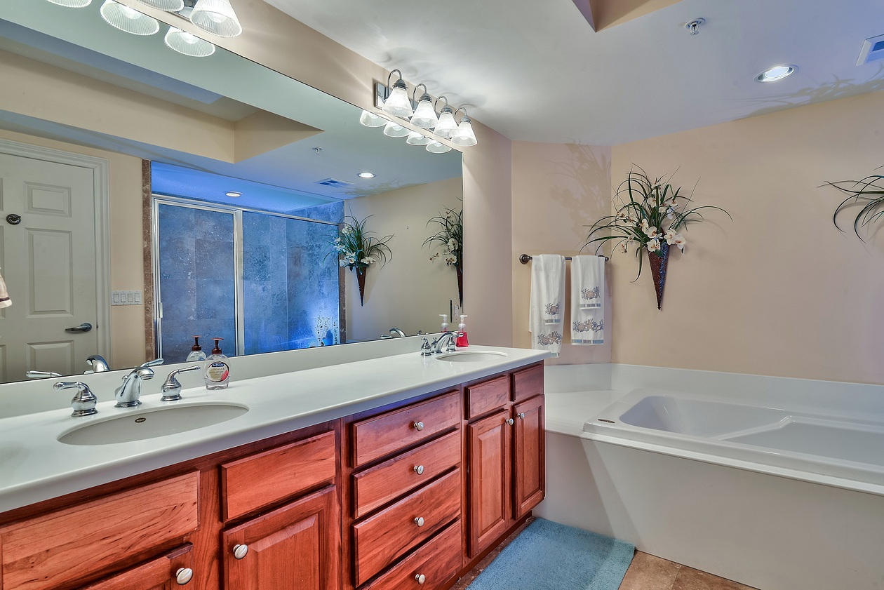 ST. BARTH AT SILVER SHELLS - Residential