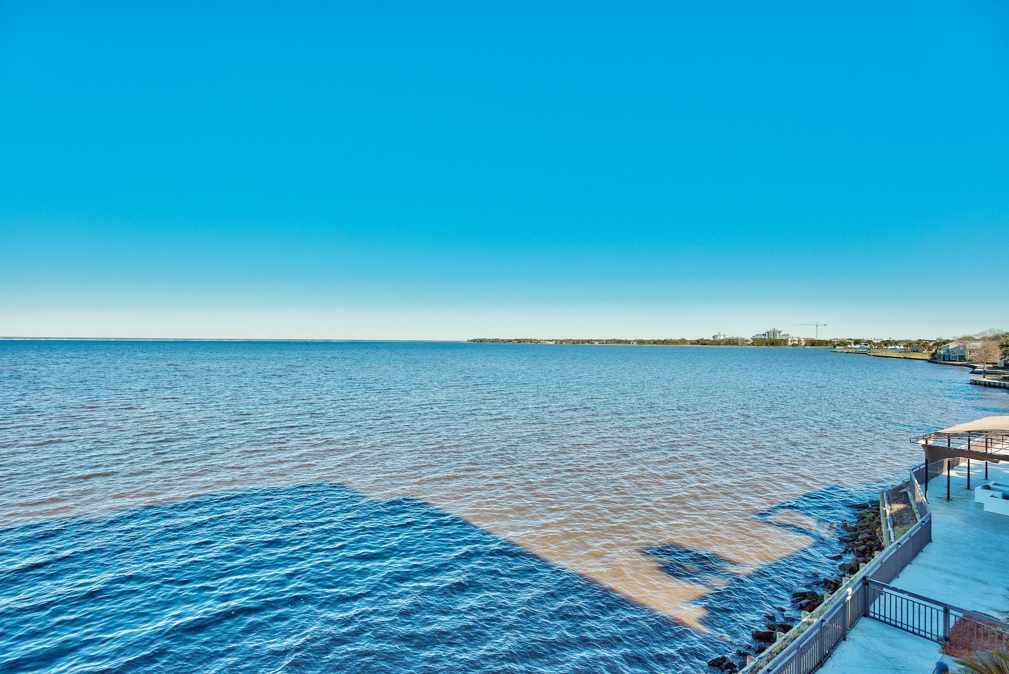 BAYSIDE CONDO SANDESTIN - Residential