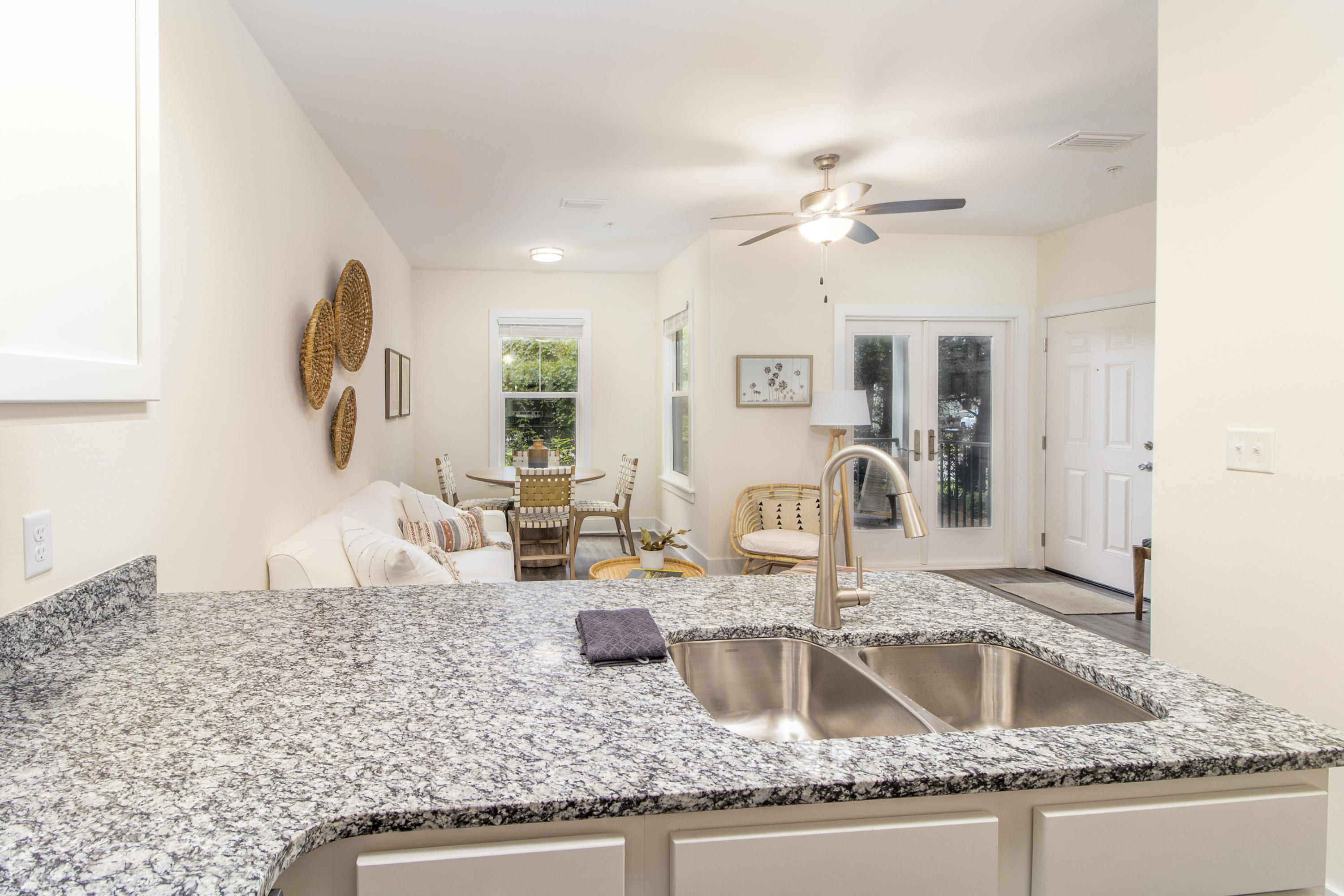 Hidden Lake condominiums - Residential