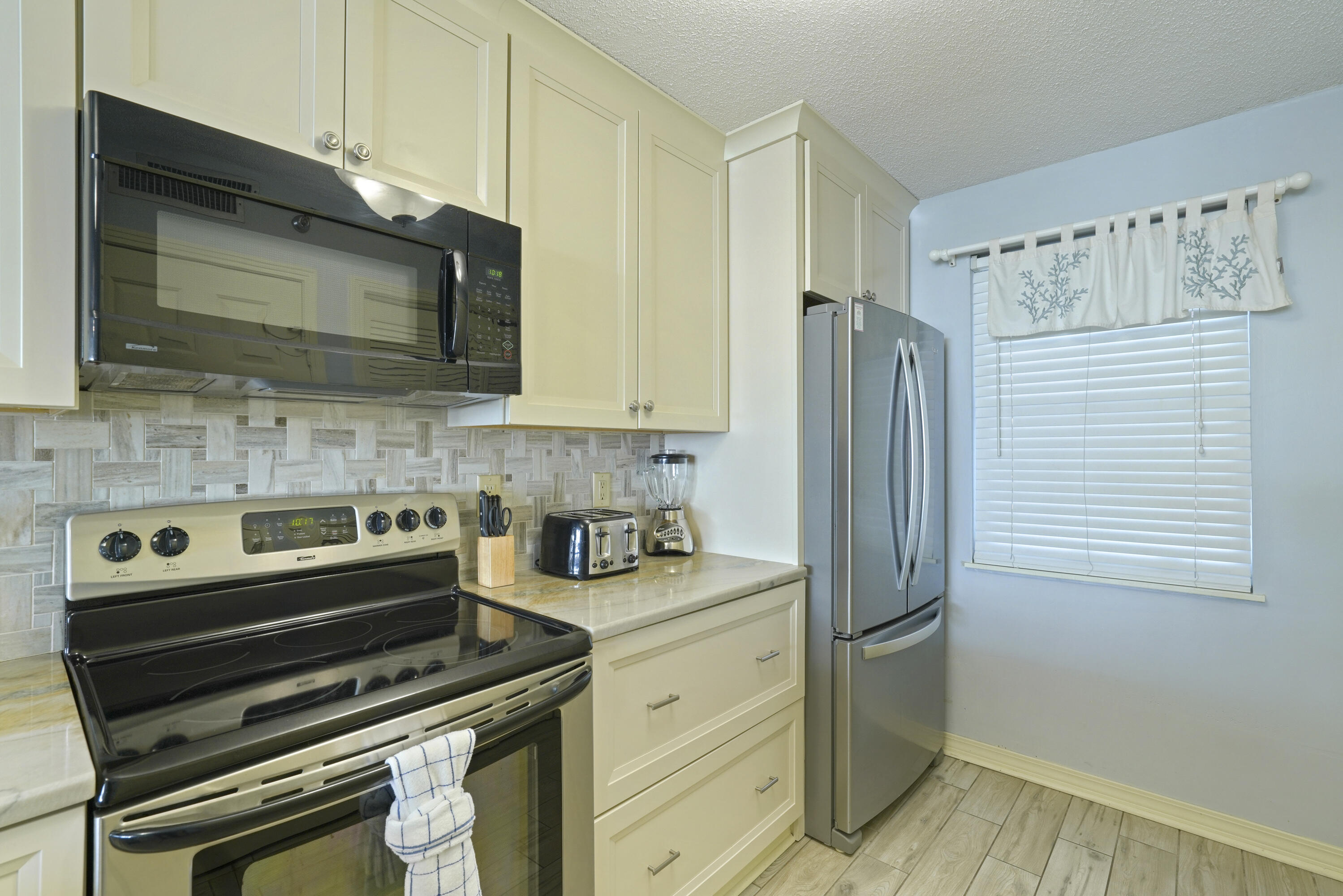 HIDDEN DUNES GULFSIDE 1 - Residential