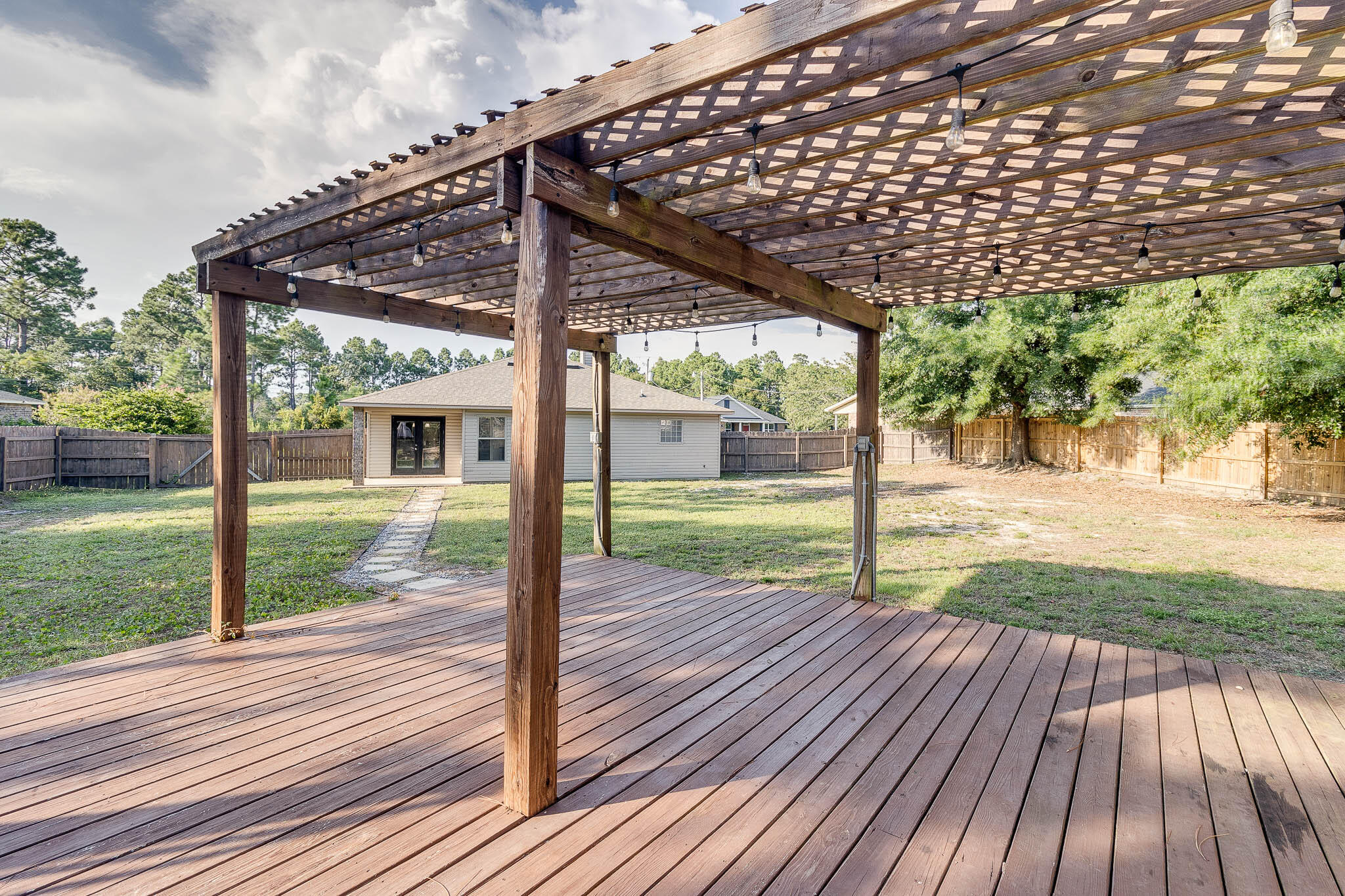 NAVARRE S/D 2ND ADDN - Residential