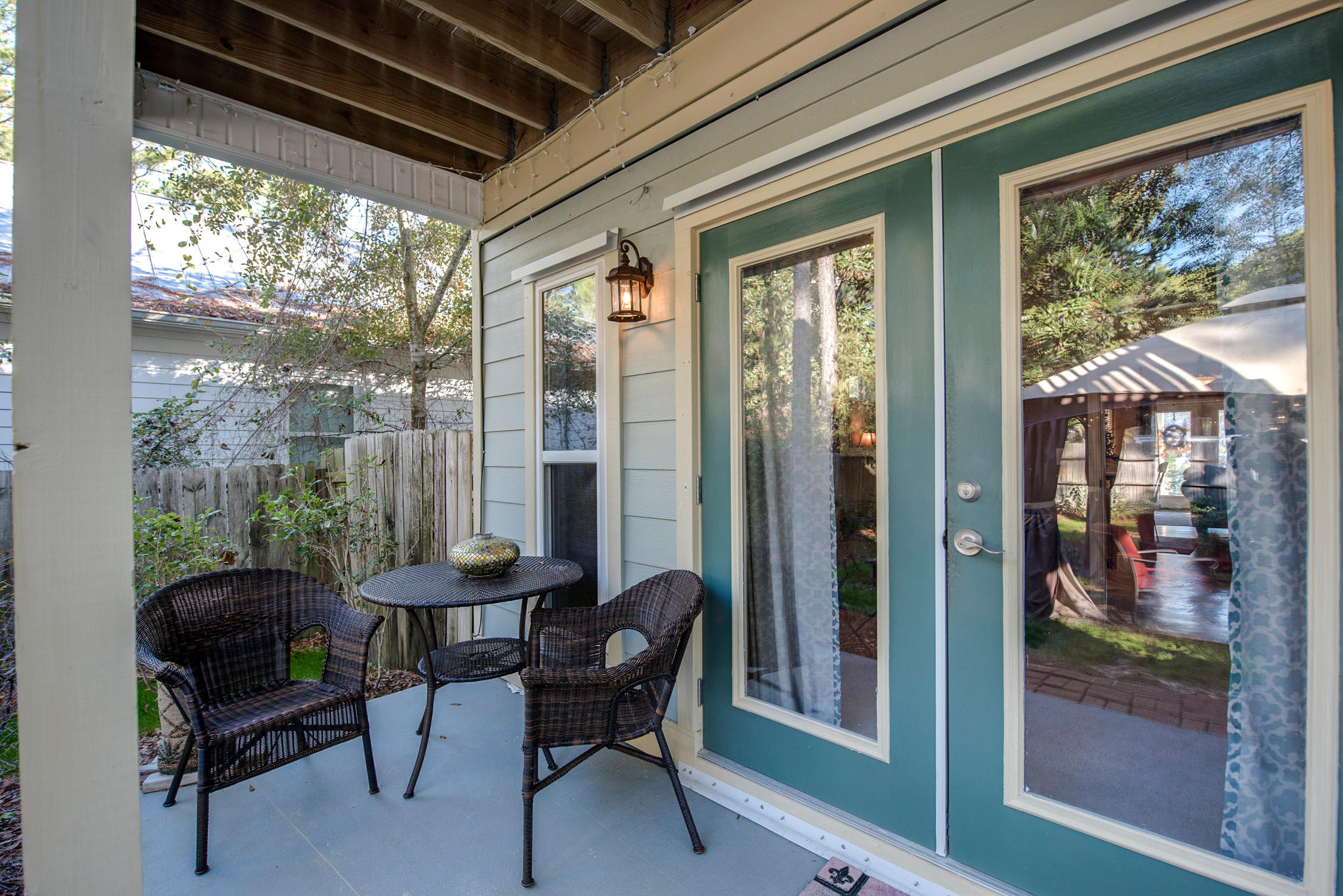 MAGNOLIA BEACH - Residential