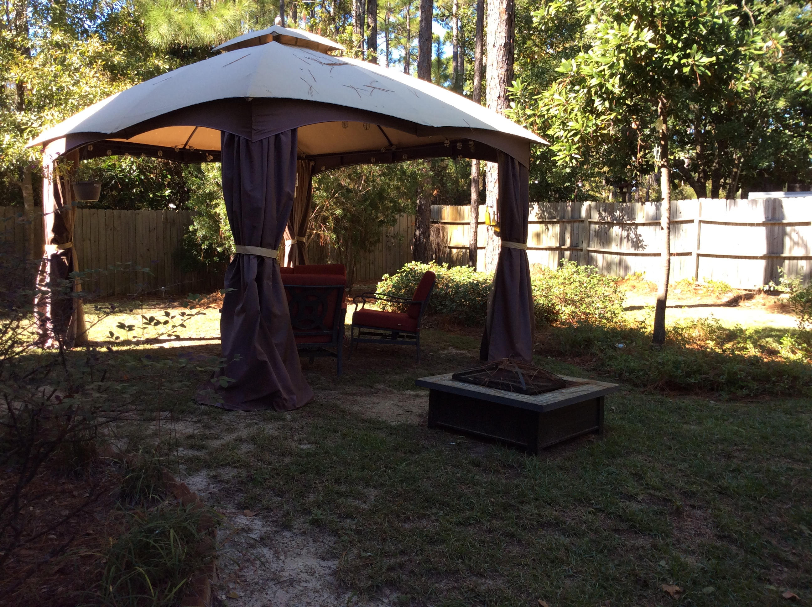 MAGNOLIA BEACH - Residential