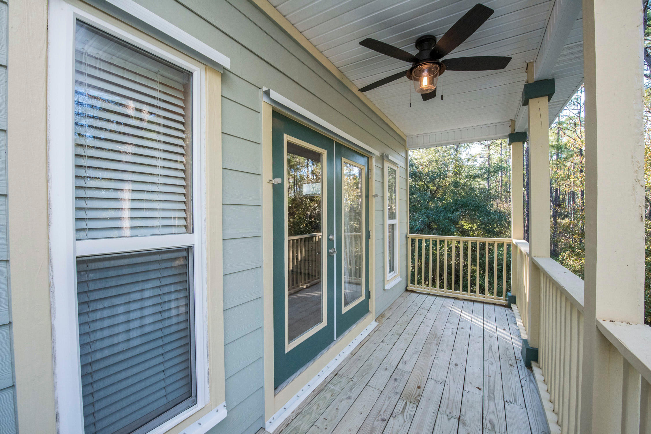 MAGNOLIA BEACH - Residential