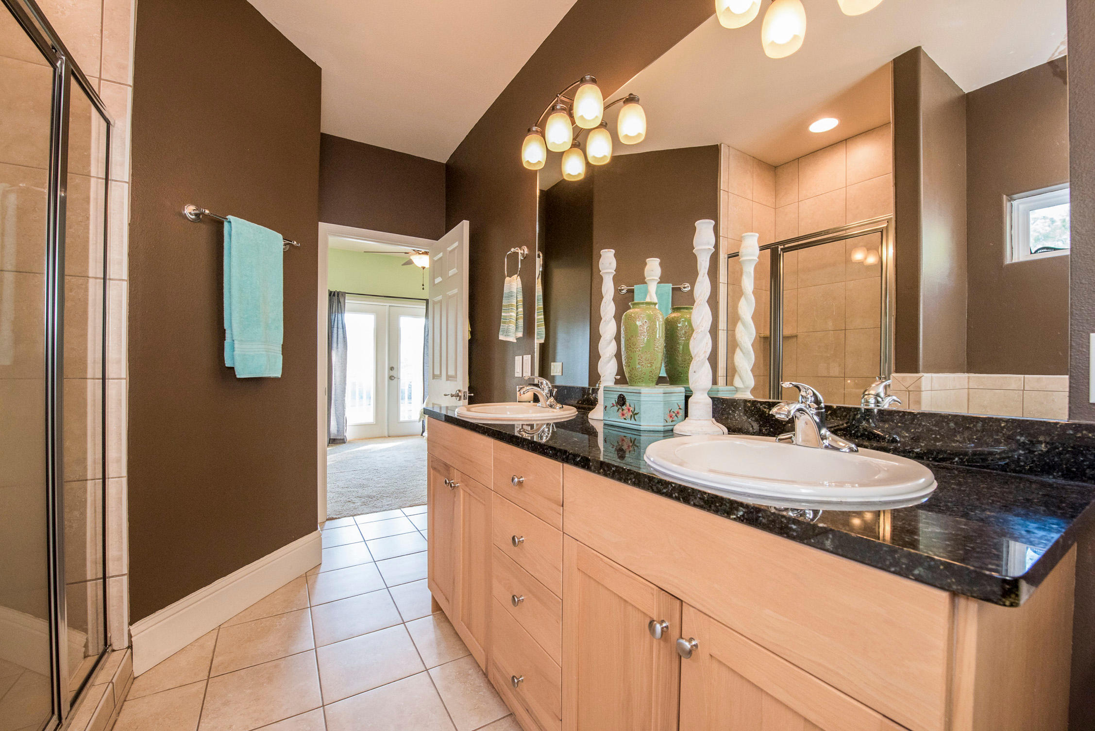 MAGNOLIA BEACH - Residential