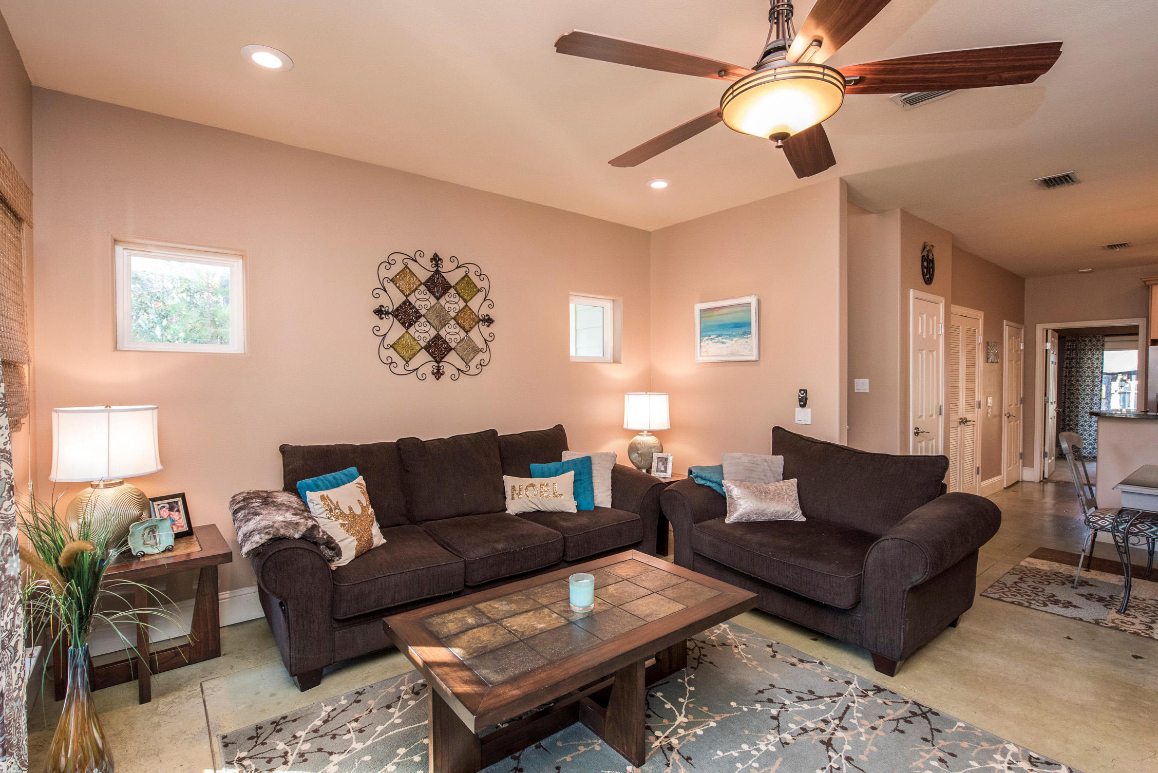 MAGNOLIA BEACH - Residential