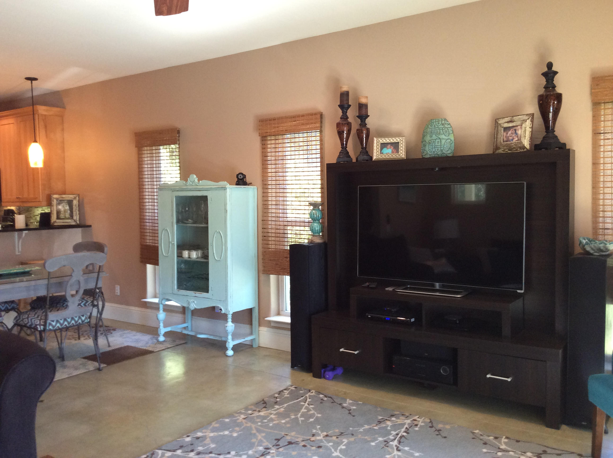 MAGNOLIA BEACH - Residential